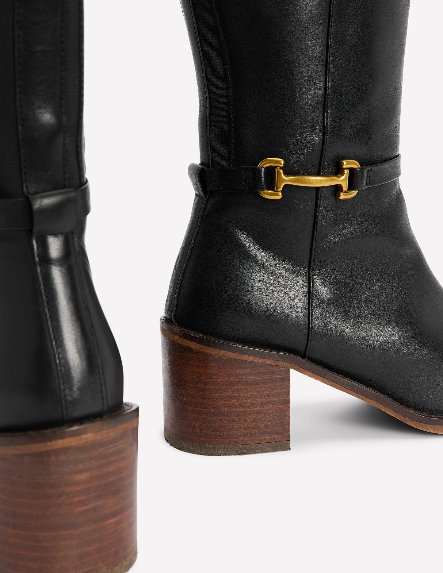 Iris Stiefel mit Absatz und Trensendetail-Schwarz