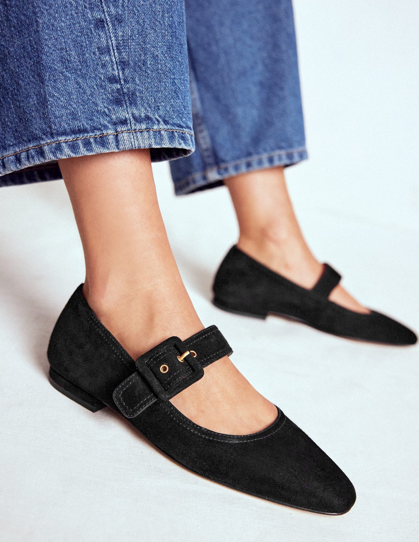 Vic Mary Janes mit geformter Spitze-Schwarz