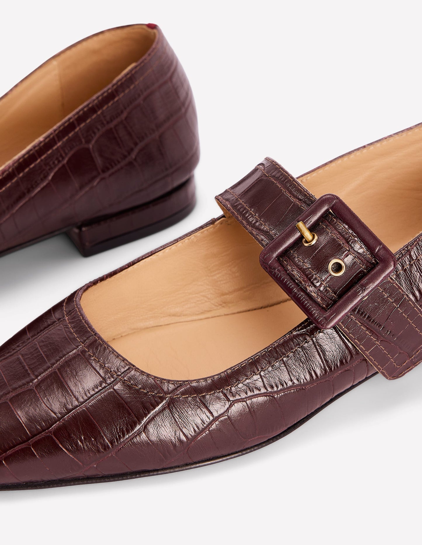 Vic Mary Janes mit geformter Spitze-Oxblood