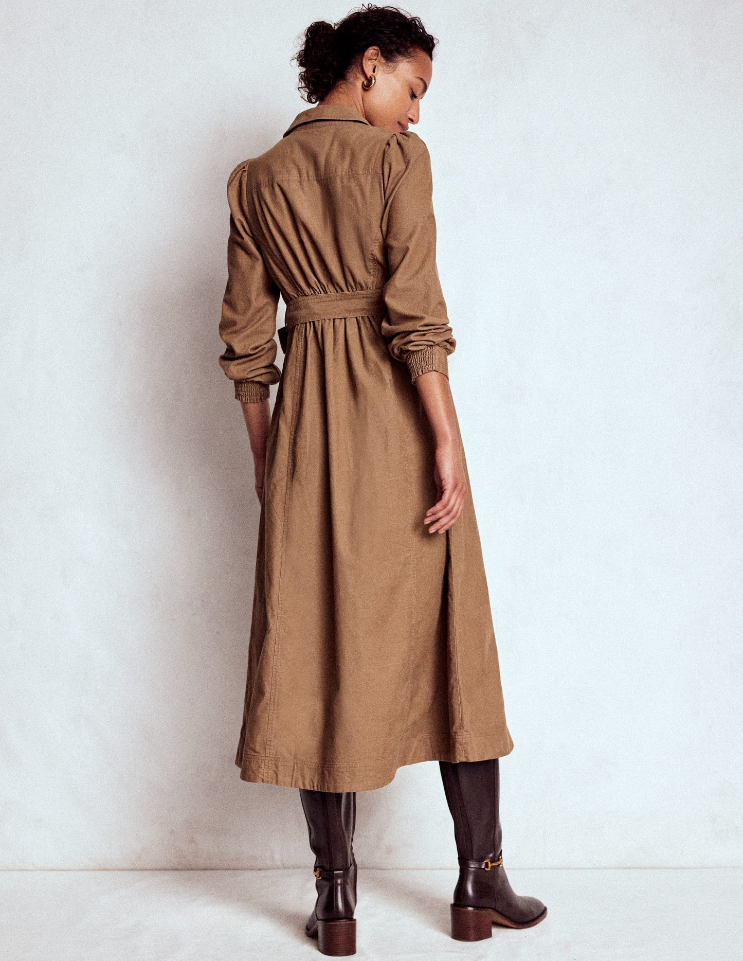 Adelaide Cord-Midikleid mit Reißverschluss-Milchkaffee