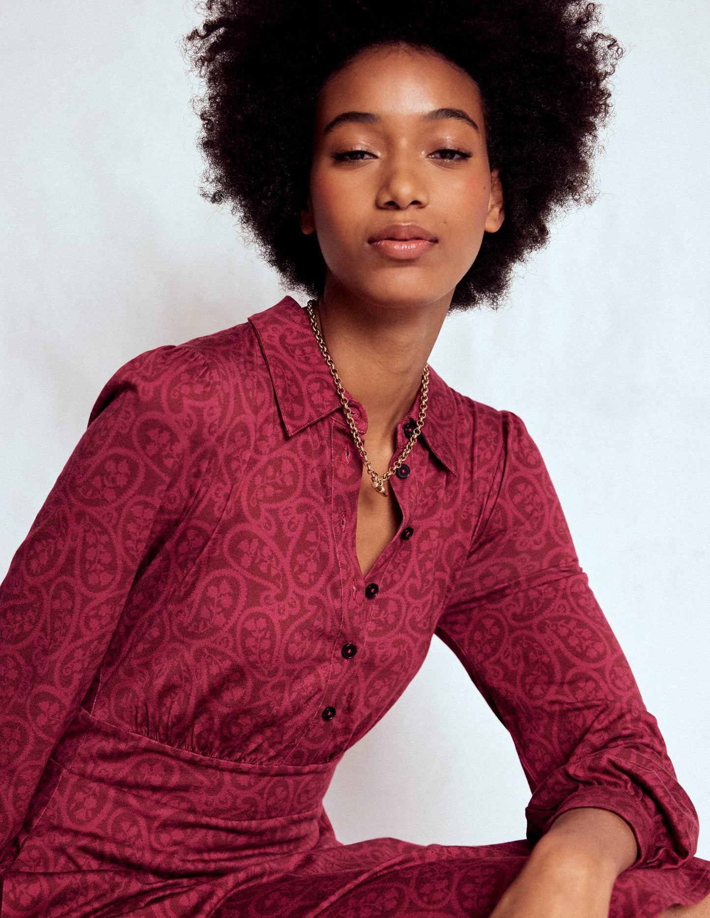 Orla Kurzes Jersey-Hemdblusenkleid-Kastanienbraun, Blühend Paisley
