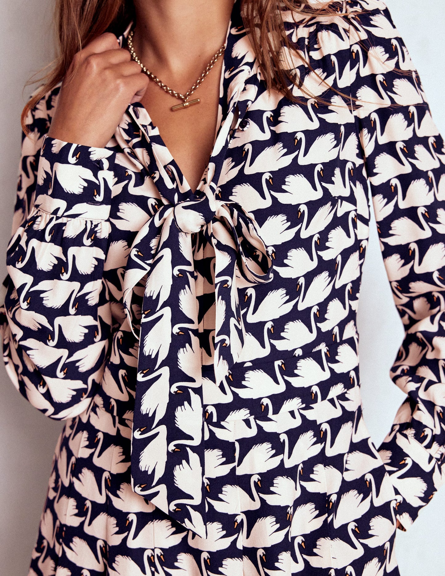 Robe courte nouée au col-Bleu marine foncé, motif Geo Swan