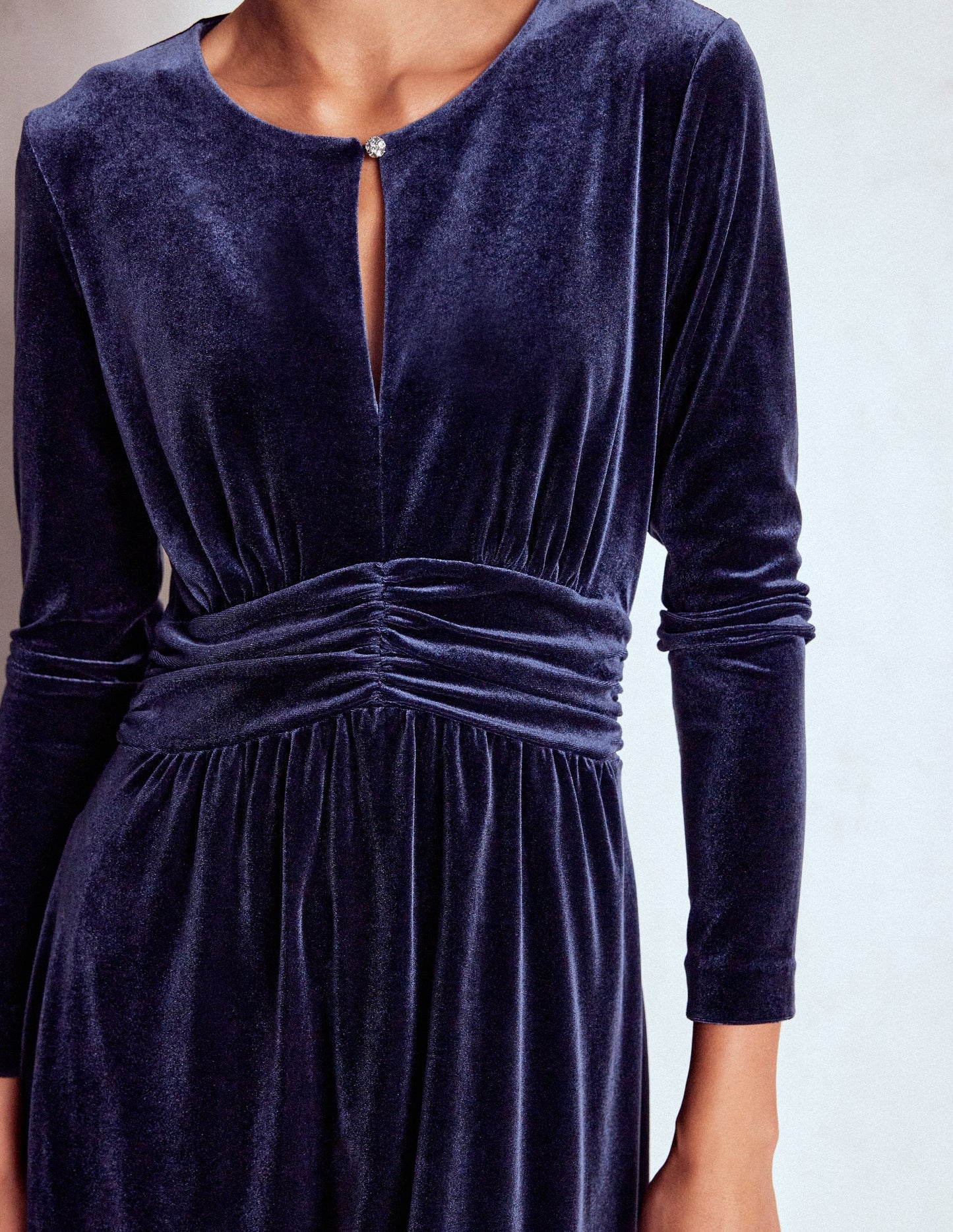 Tilda Midikleid aus Samt-Marineblau