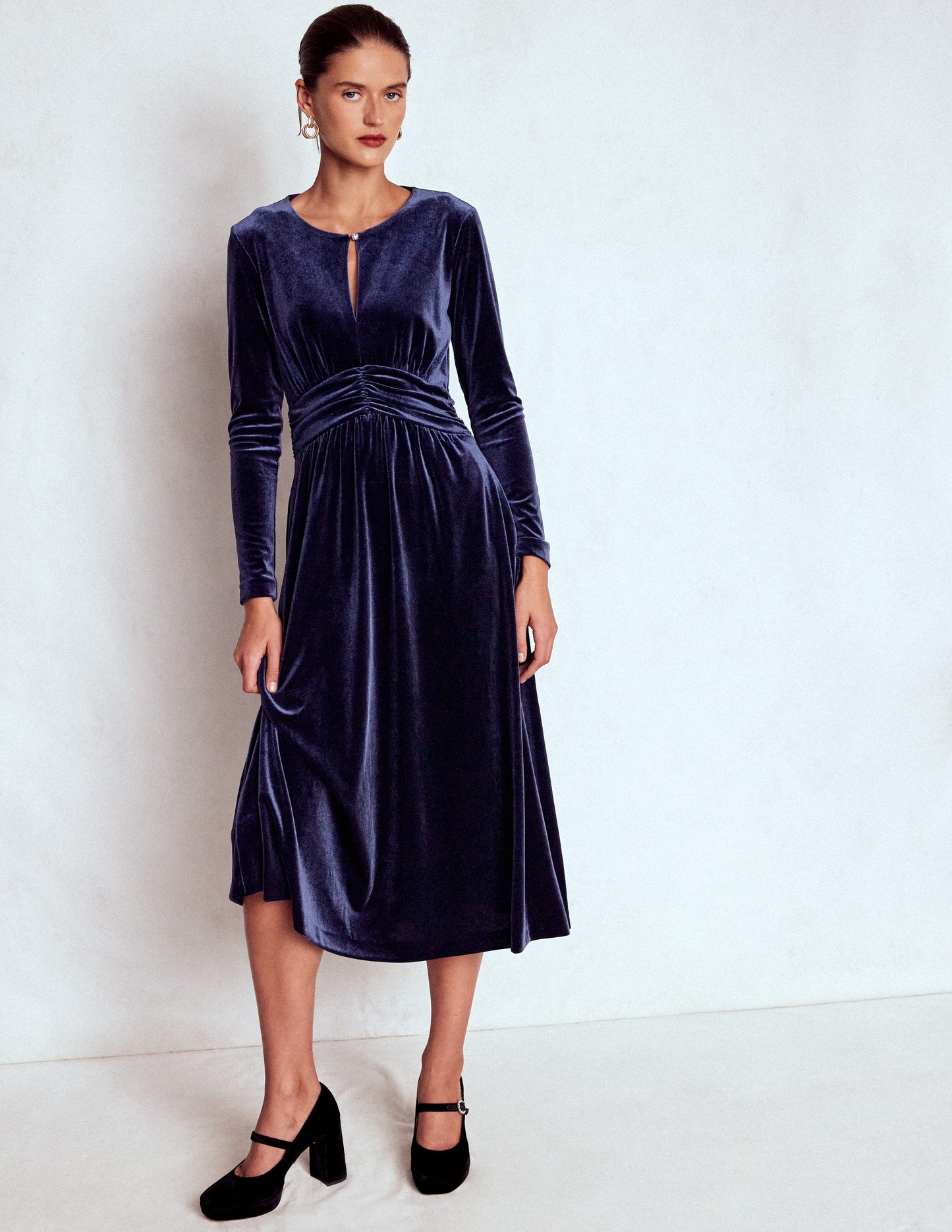 Tilda Midikleid aus Samt-Marineblau