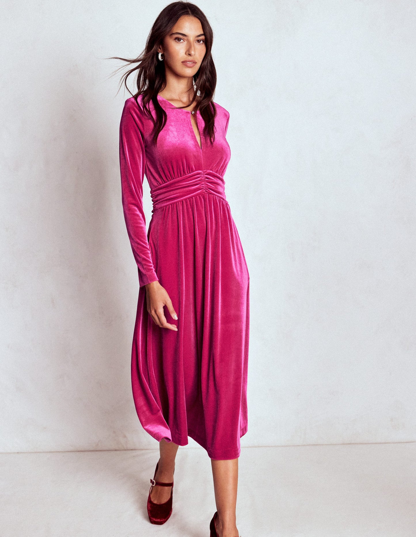 Tilda Midikleid aus Samt-Kräftiges Rosa