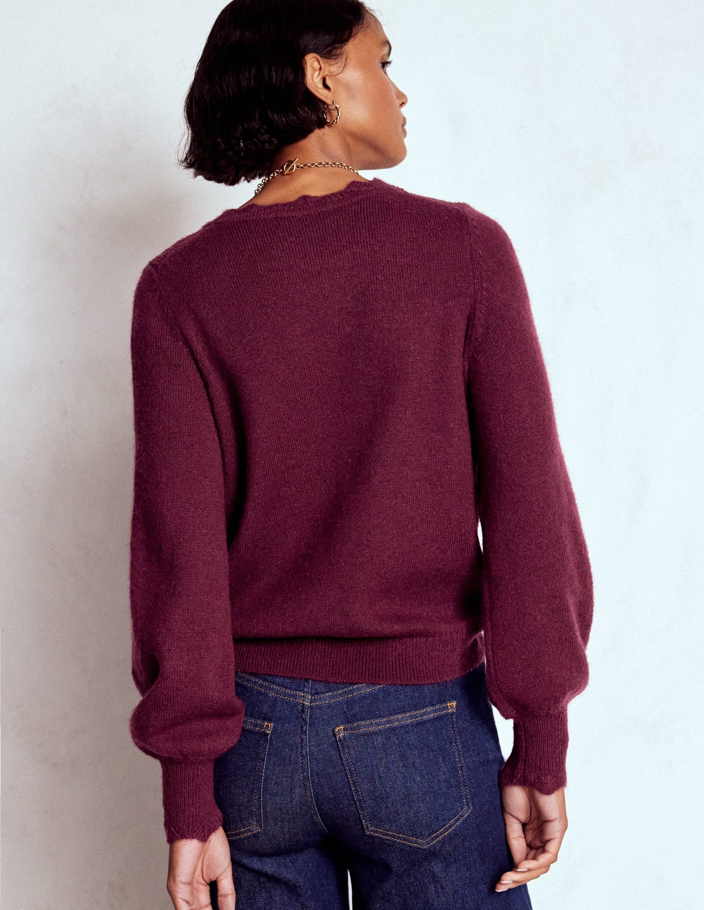 Flauschiger Pullover mit Stickerei-Dunkelviolett