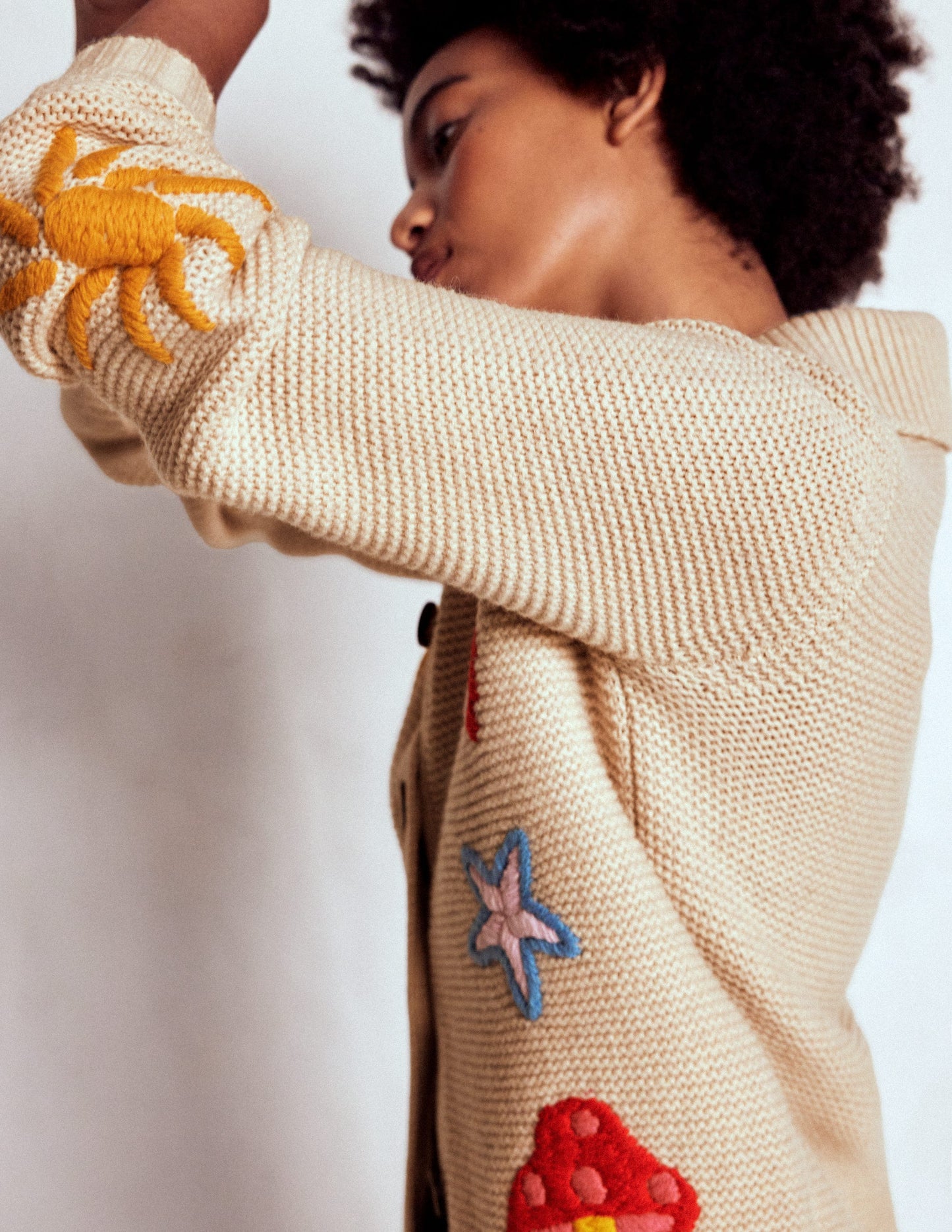 Strickjacke mit Motiv und Kragen-Anenome