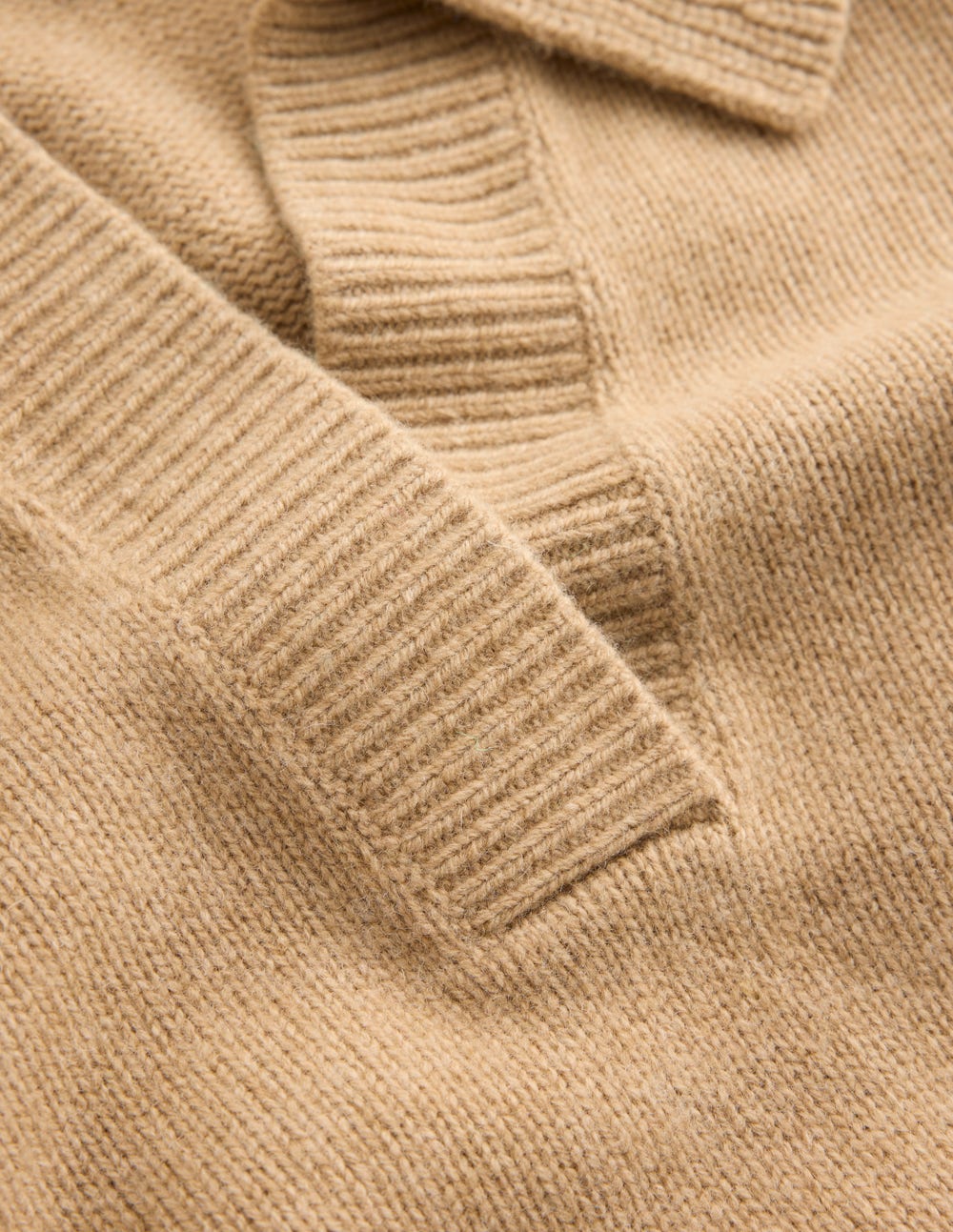 Marion Henley-Pullover aus Merinowolle-Camel Meliert