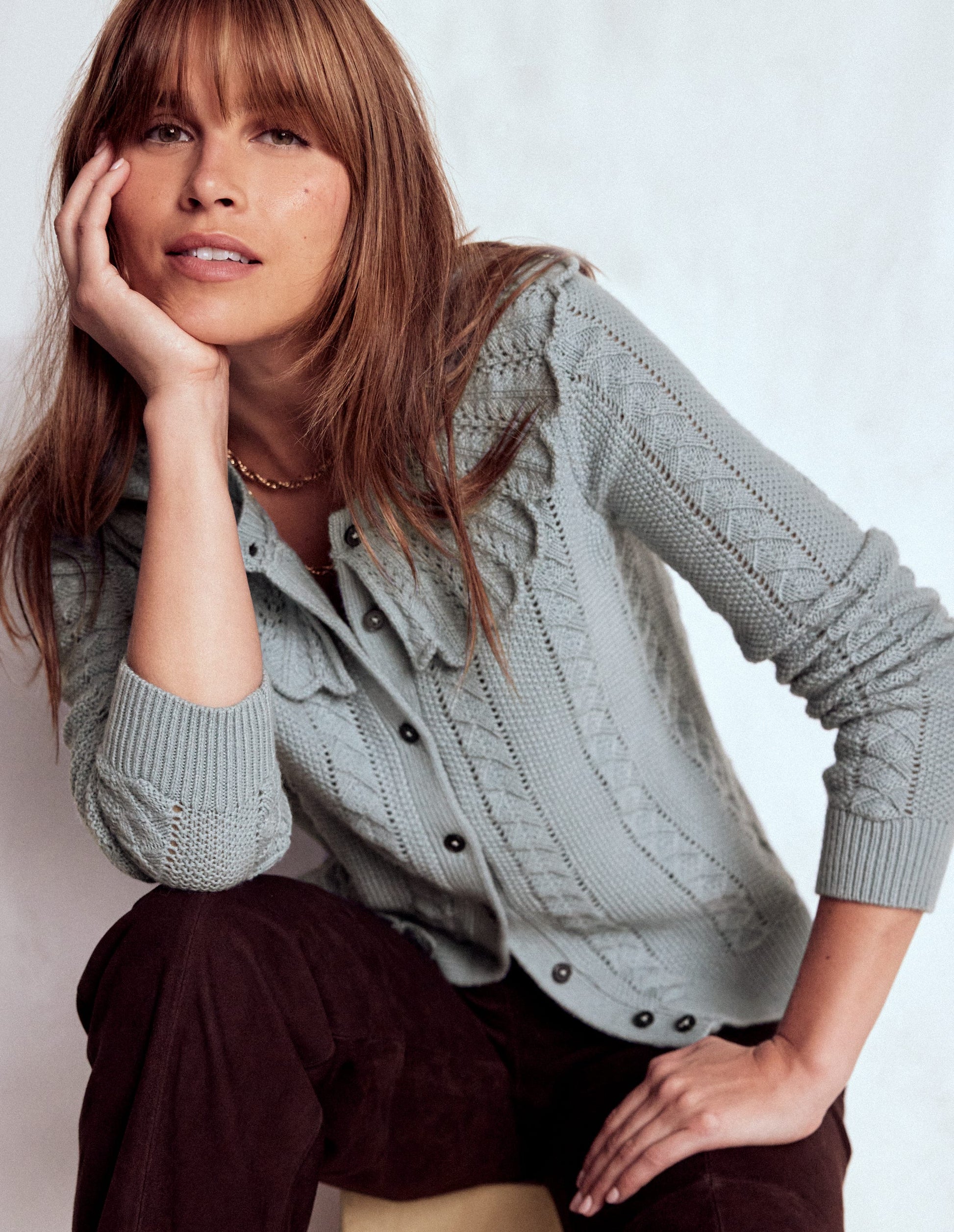 Strickjacke mit Muschelsaum am Kragen-Meeresnebel Blau Meliert-1