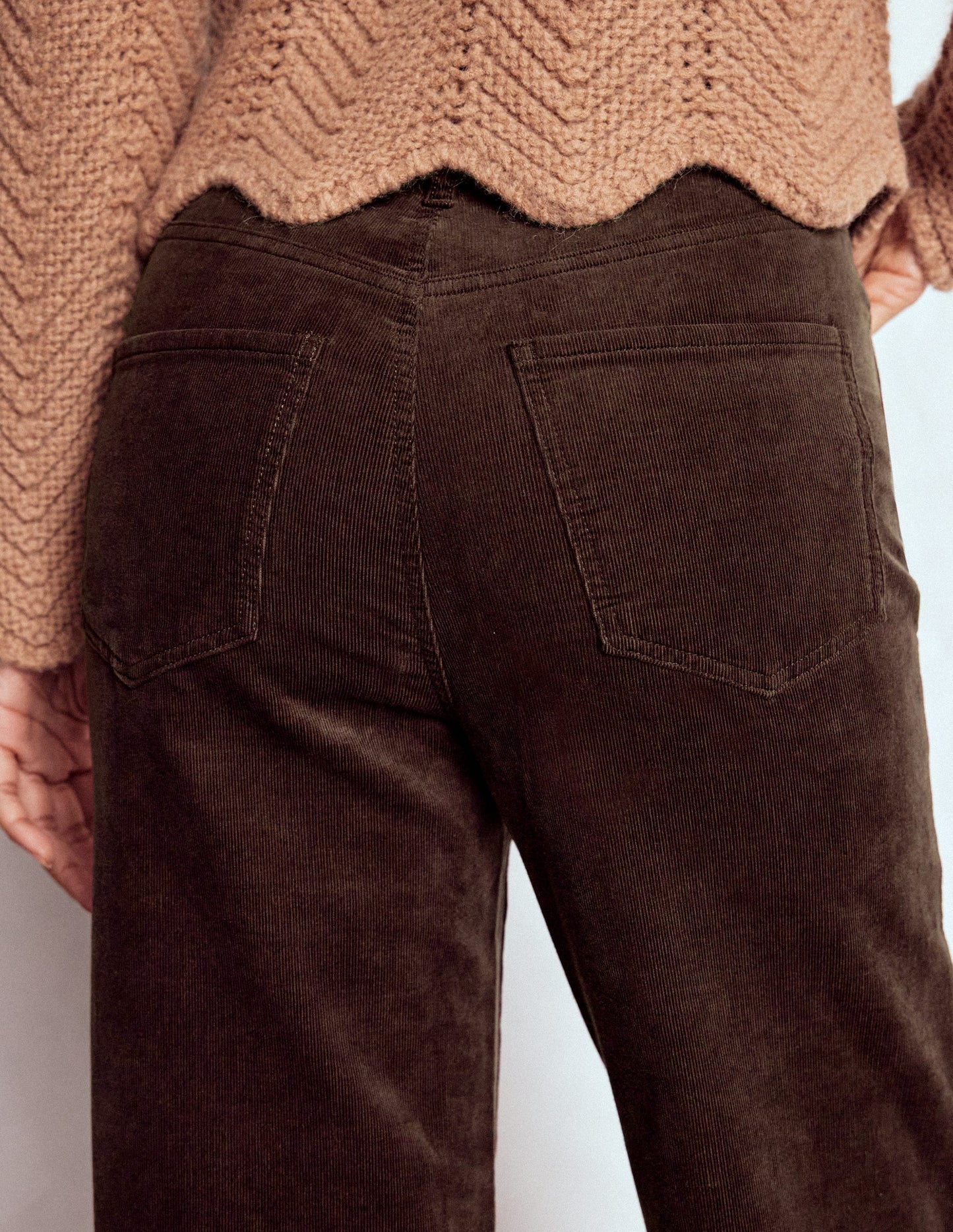 Cord-Jeans mit geradem, weitem Bein im Five-Pocket-Design-Espresso