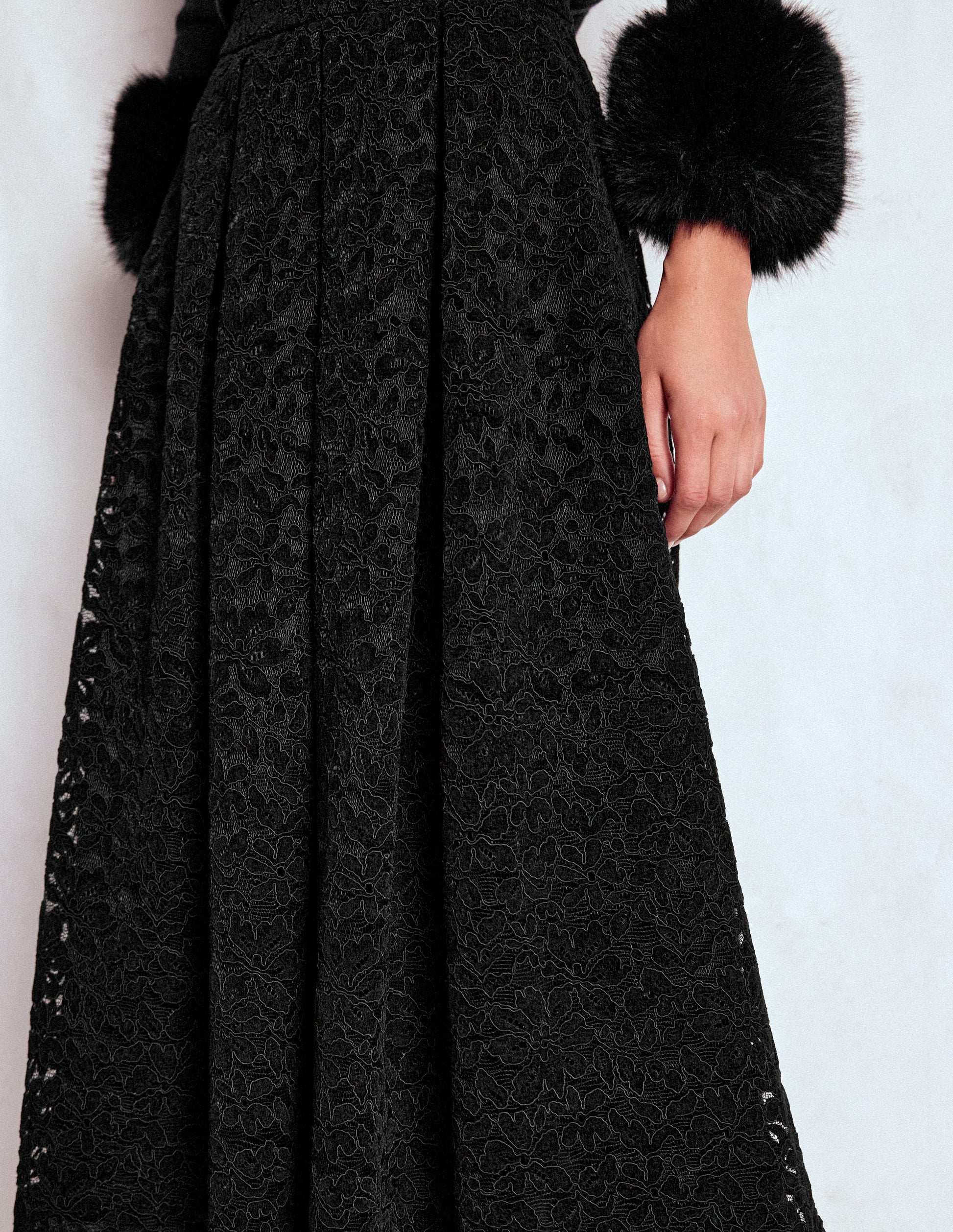 Verity Midirock mit Spitze-Schwarz mit Spitze-3