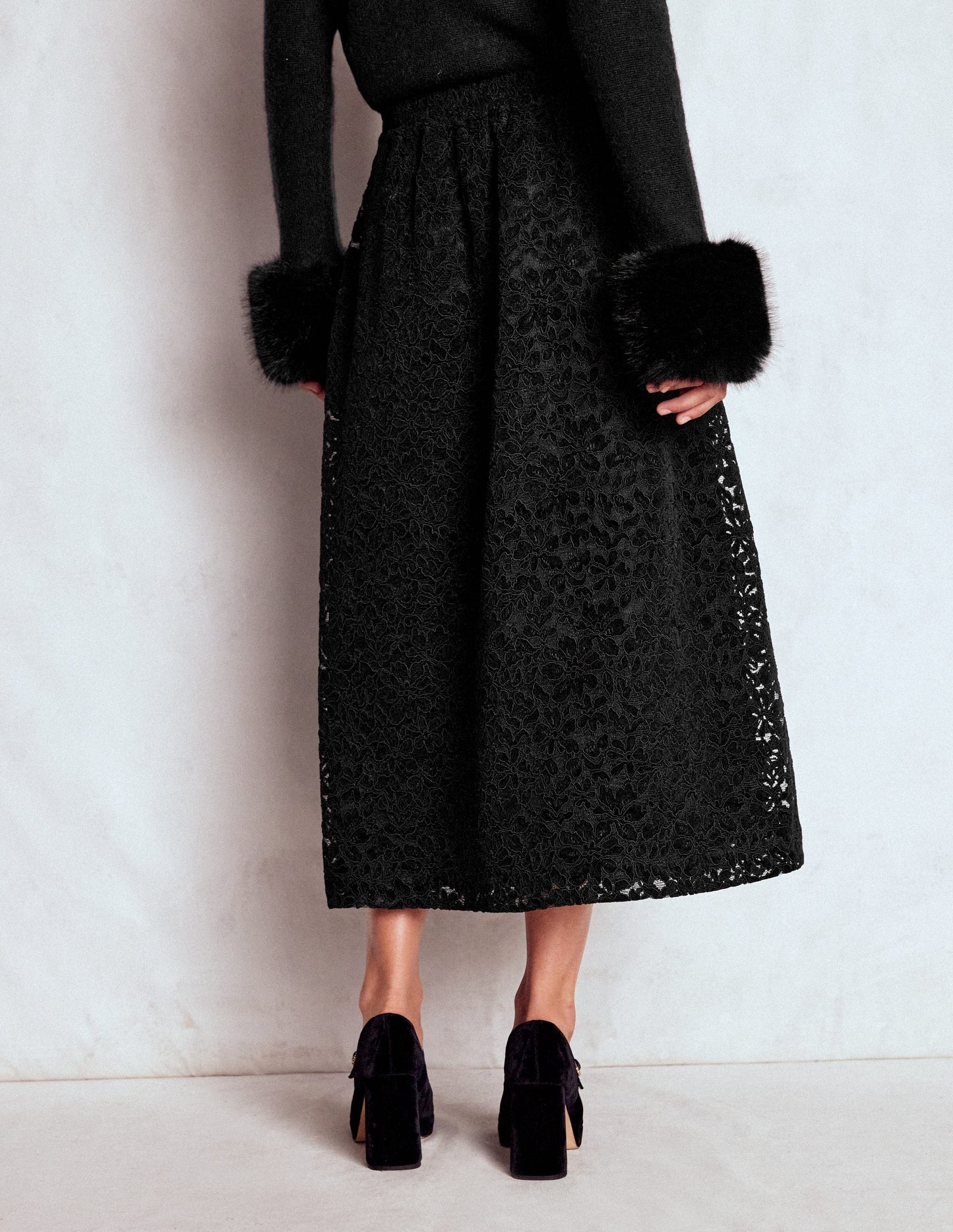 Verity Midirock mit Spitze-Schwarz mit Spitze