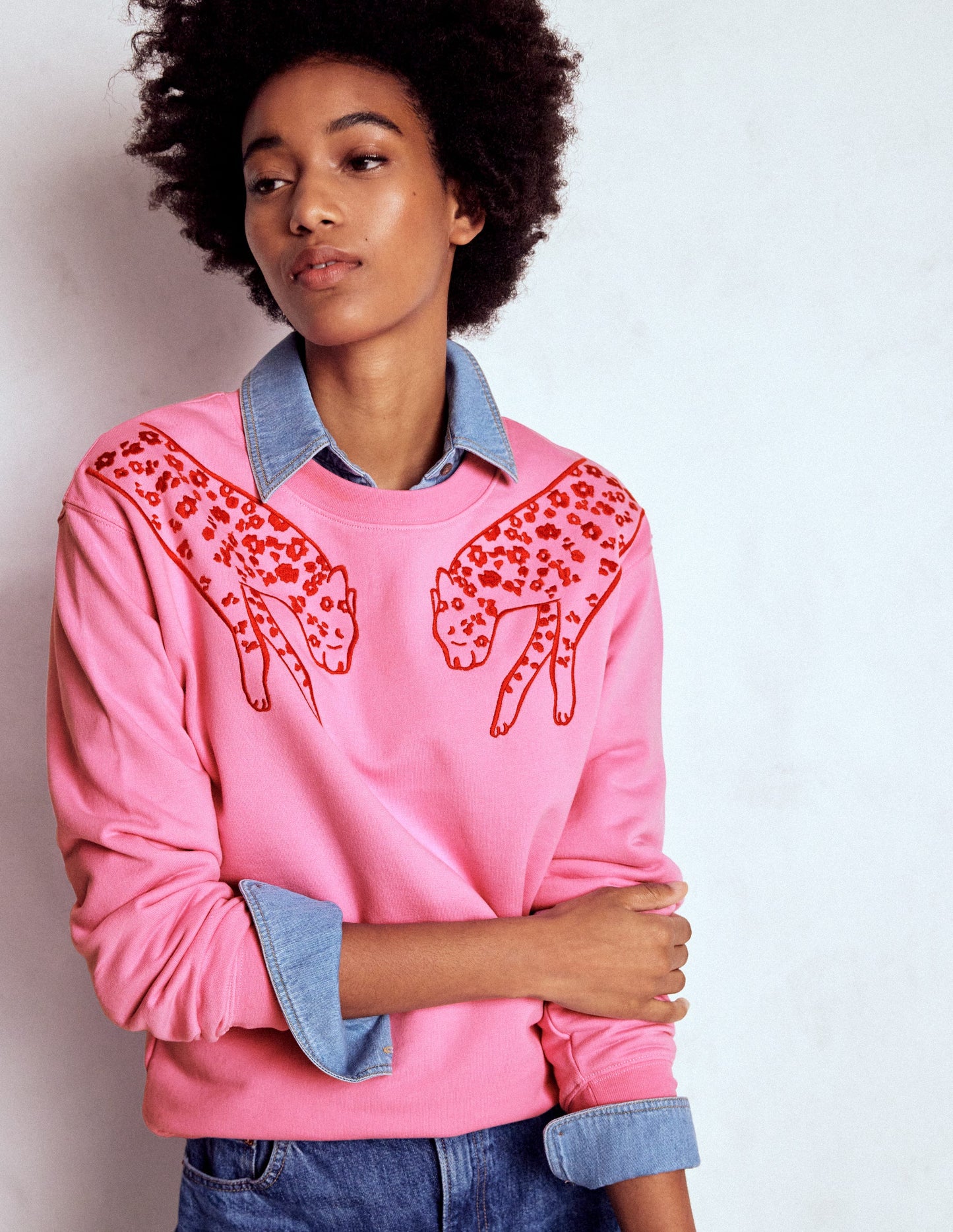 Emi Sweatshirt mit Stickerei-Leopard Stickerei