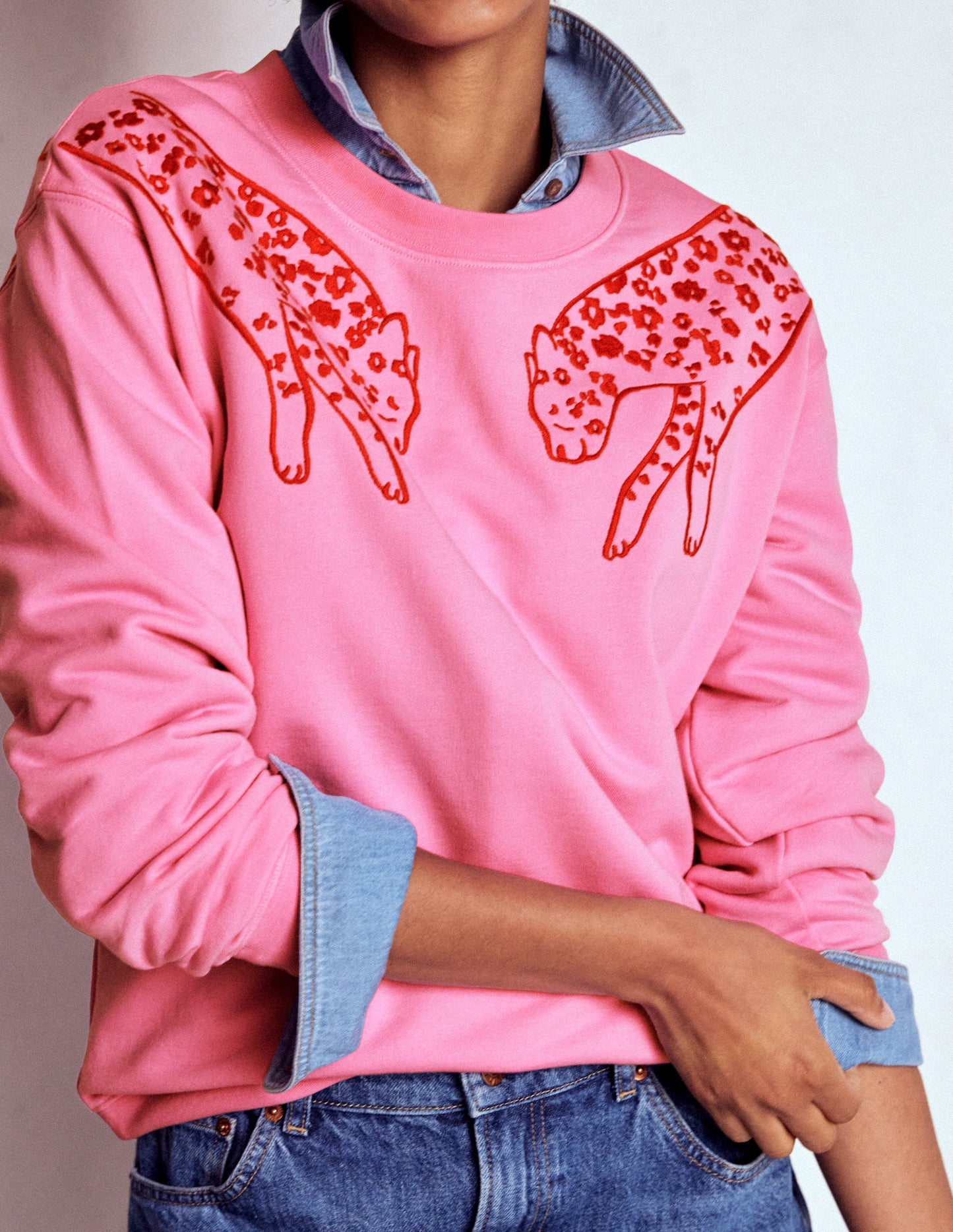 Emi Sweatshirt mit Stickerei-Leopard Stickerei