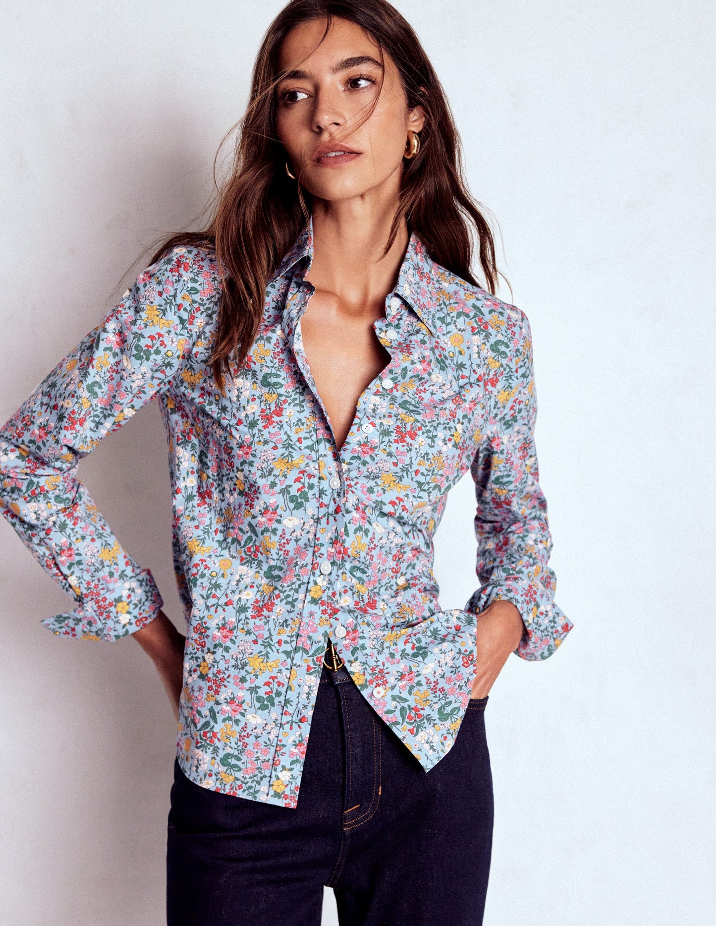 Sienna Baumwollhemd-Windward Blue, Zarte Wiesenblumen