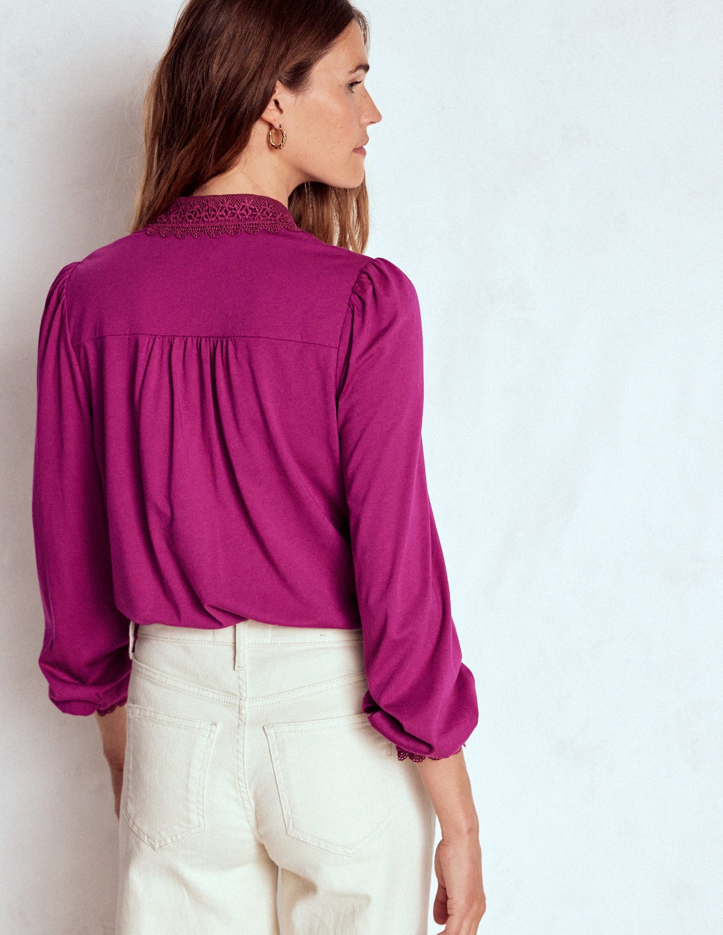 Bluse mit Spitzenkragen-Sattes Magenta