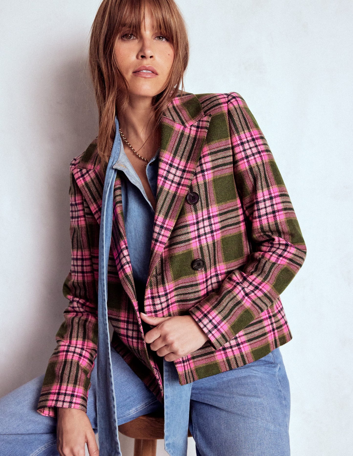 Blazer croisé coupe carrée-Carreaux vert olive et rose