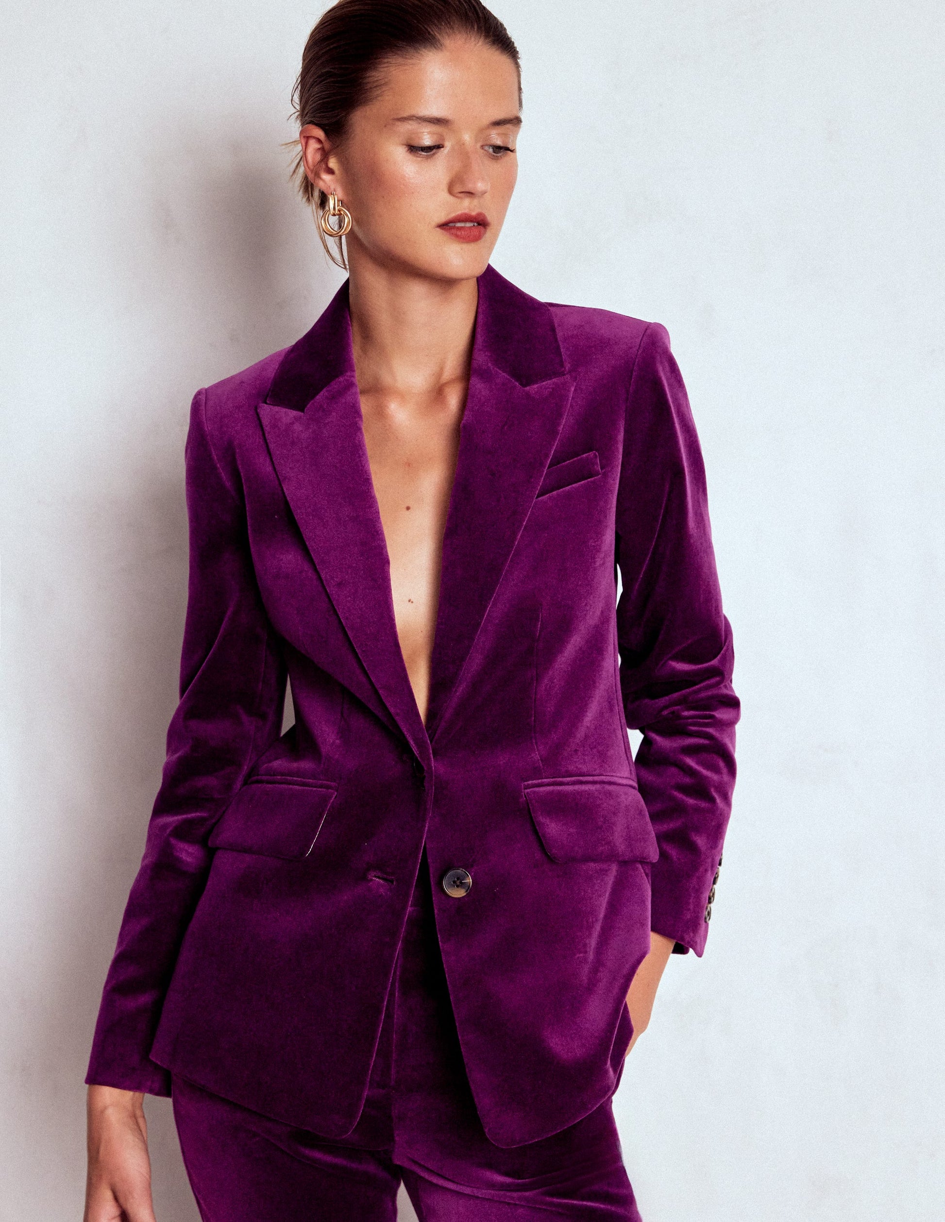 Stamford Velvet Blazer-Plum Jam-5