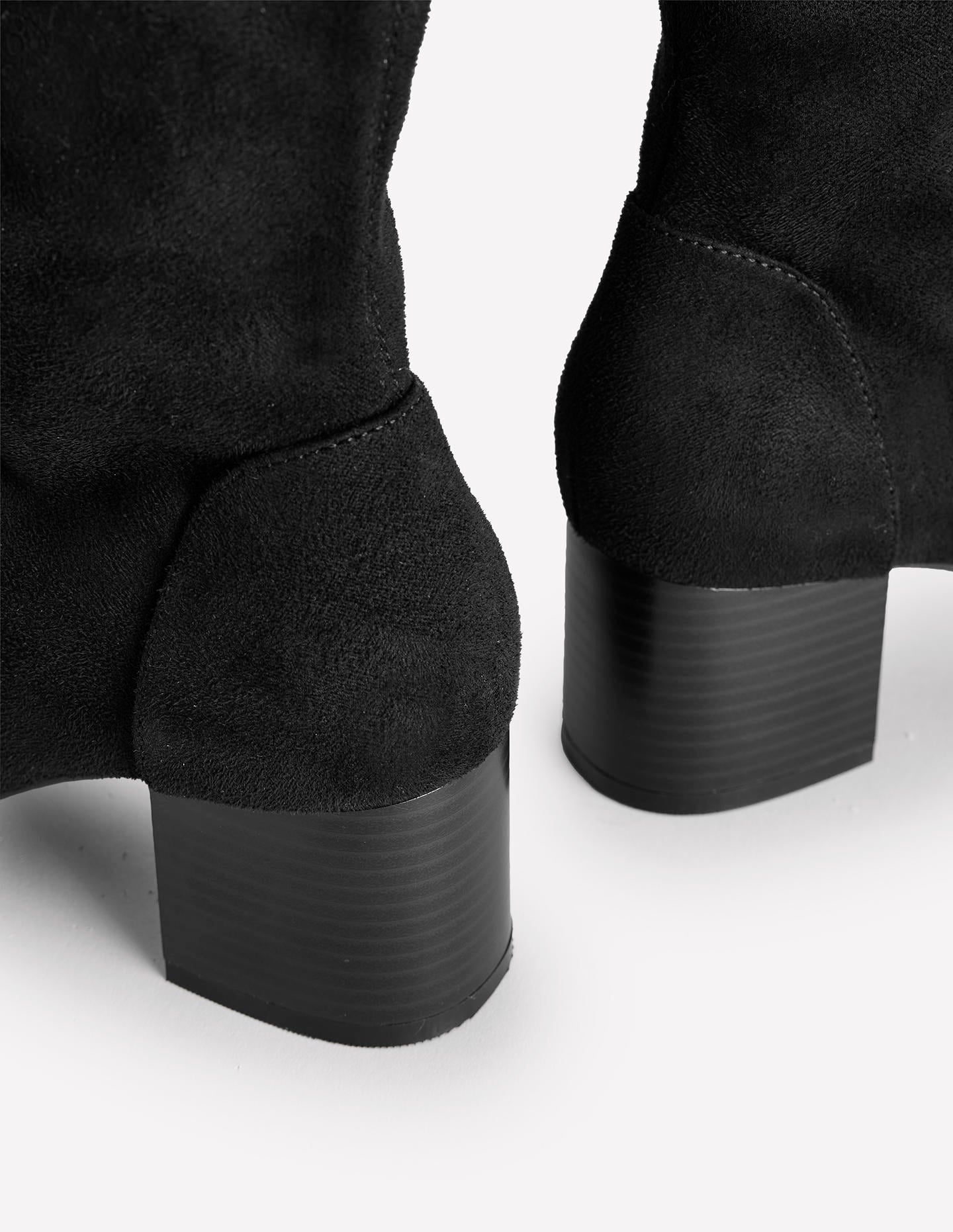 Kniehohe Stretchstiefel mit Absatz-Schwarz