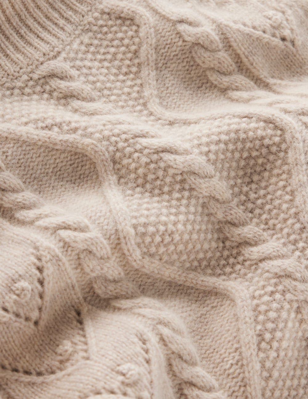 Pull à col montant Marion en laine mérinos-Maille torsadée orge