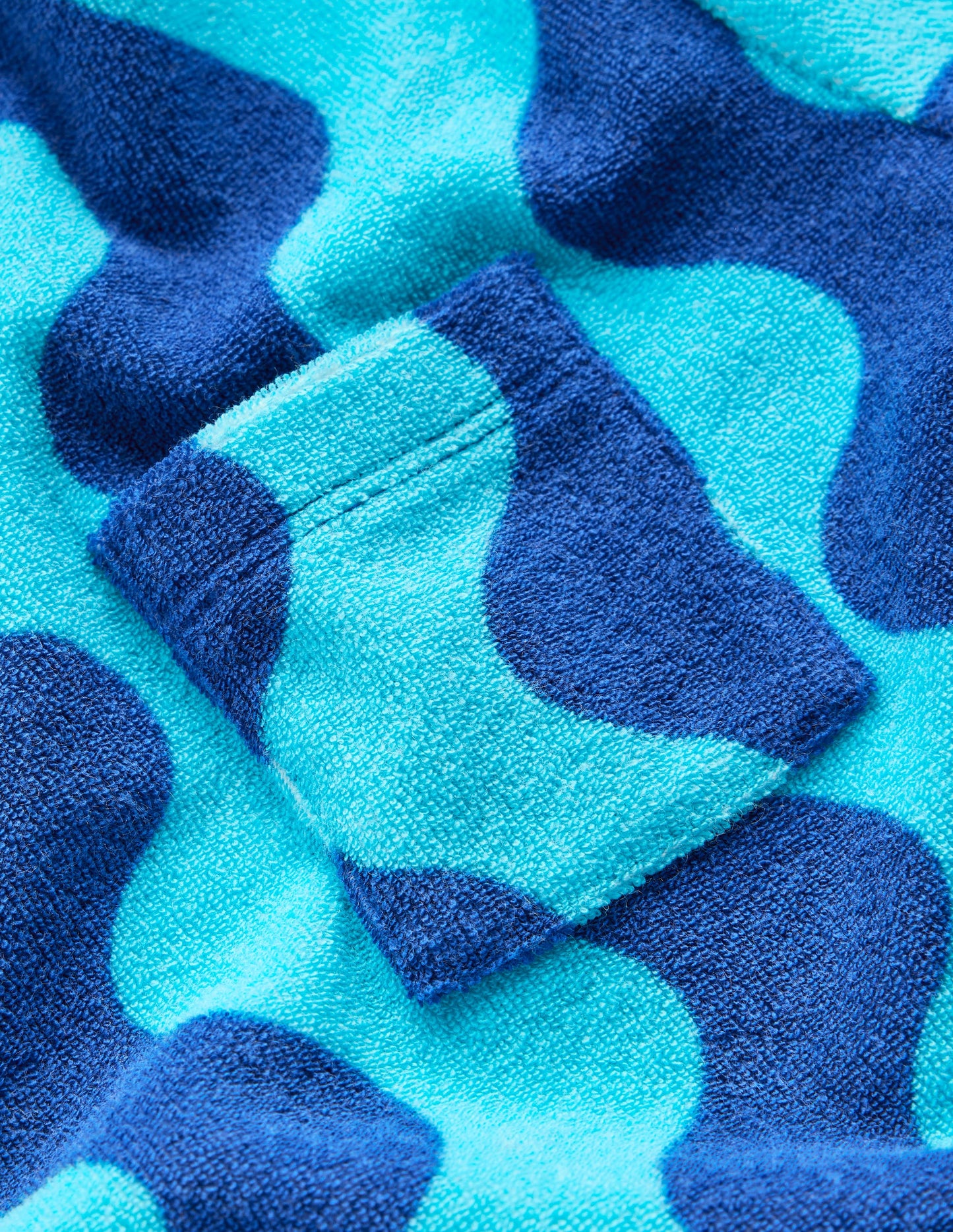 T-Shirt aus Frottee-Blau Wellen