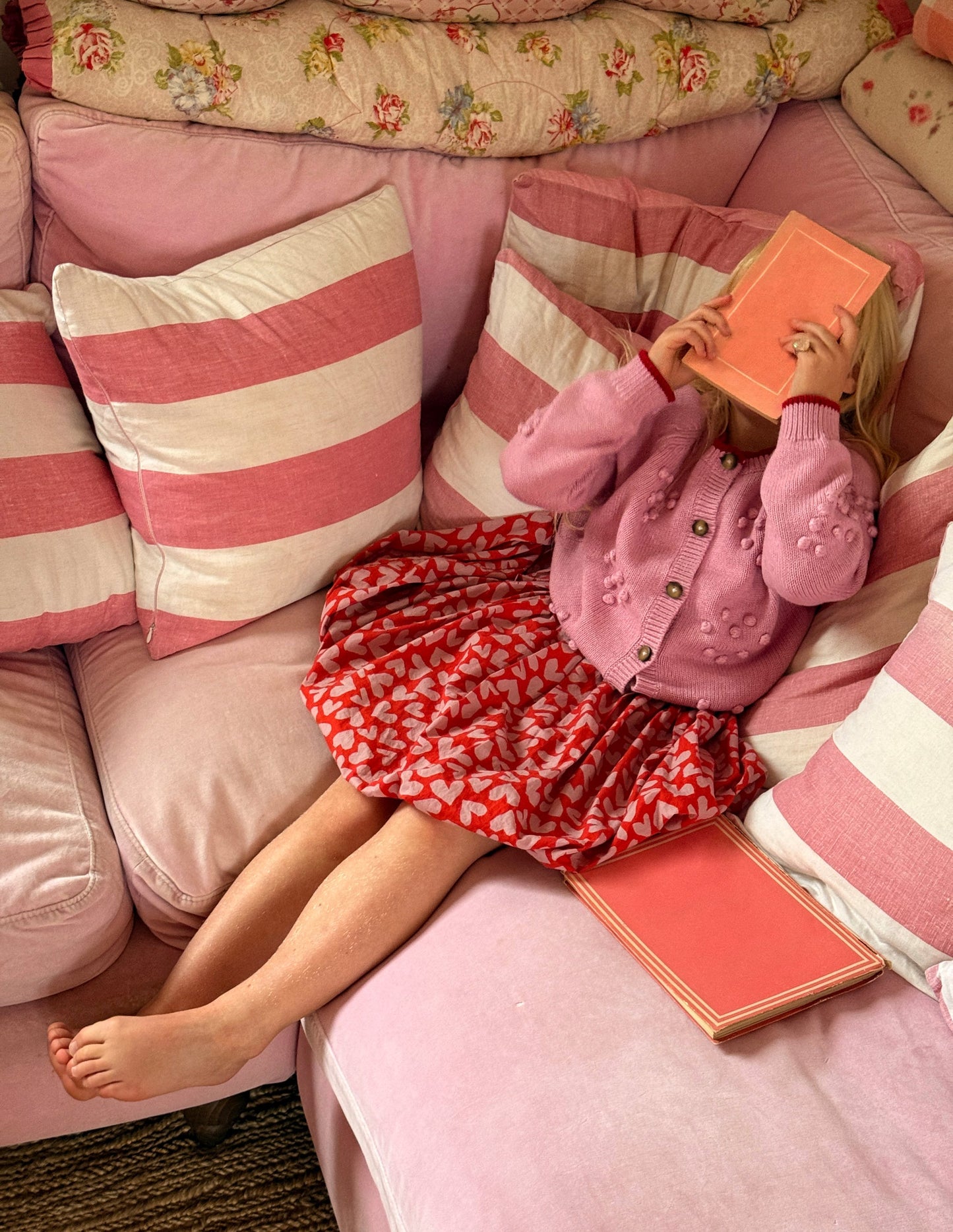 Hübsche Strickjacke mit Bommeln-Kirschblütenrosa