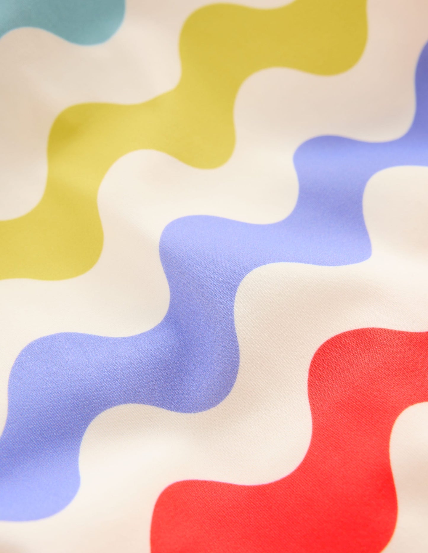 Gemustertes Badeshirt mit Sonnenschutz-Bunt Welle