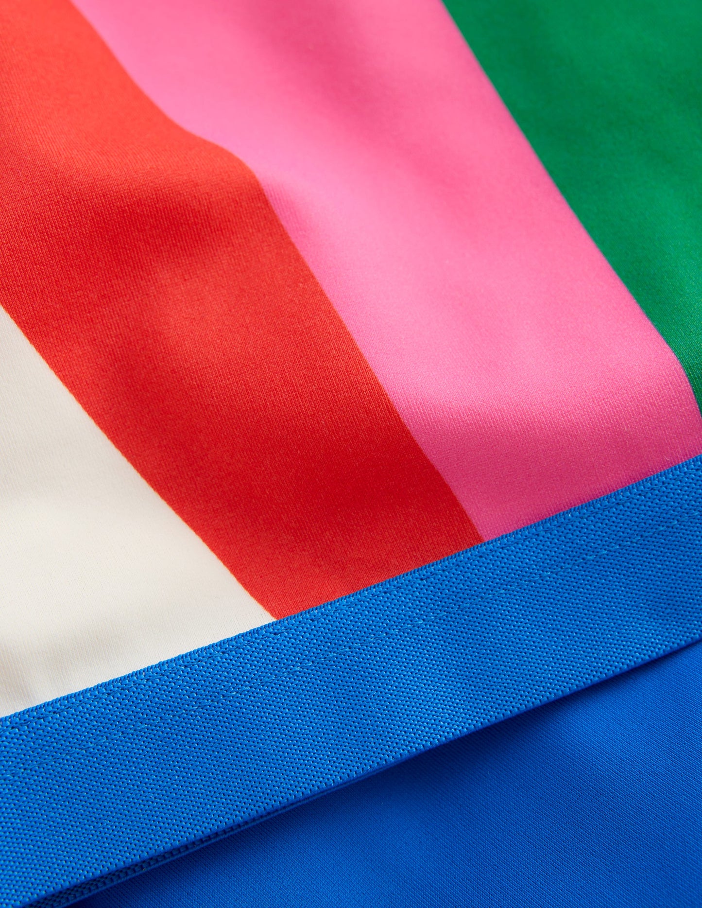 Kurzes Badeshirt-Set-Regenbogenfarben Sonnenstrahlen