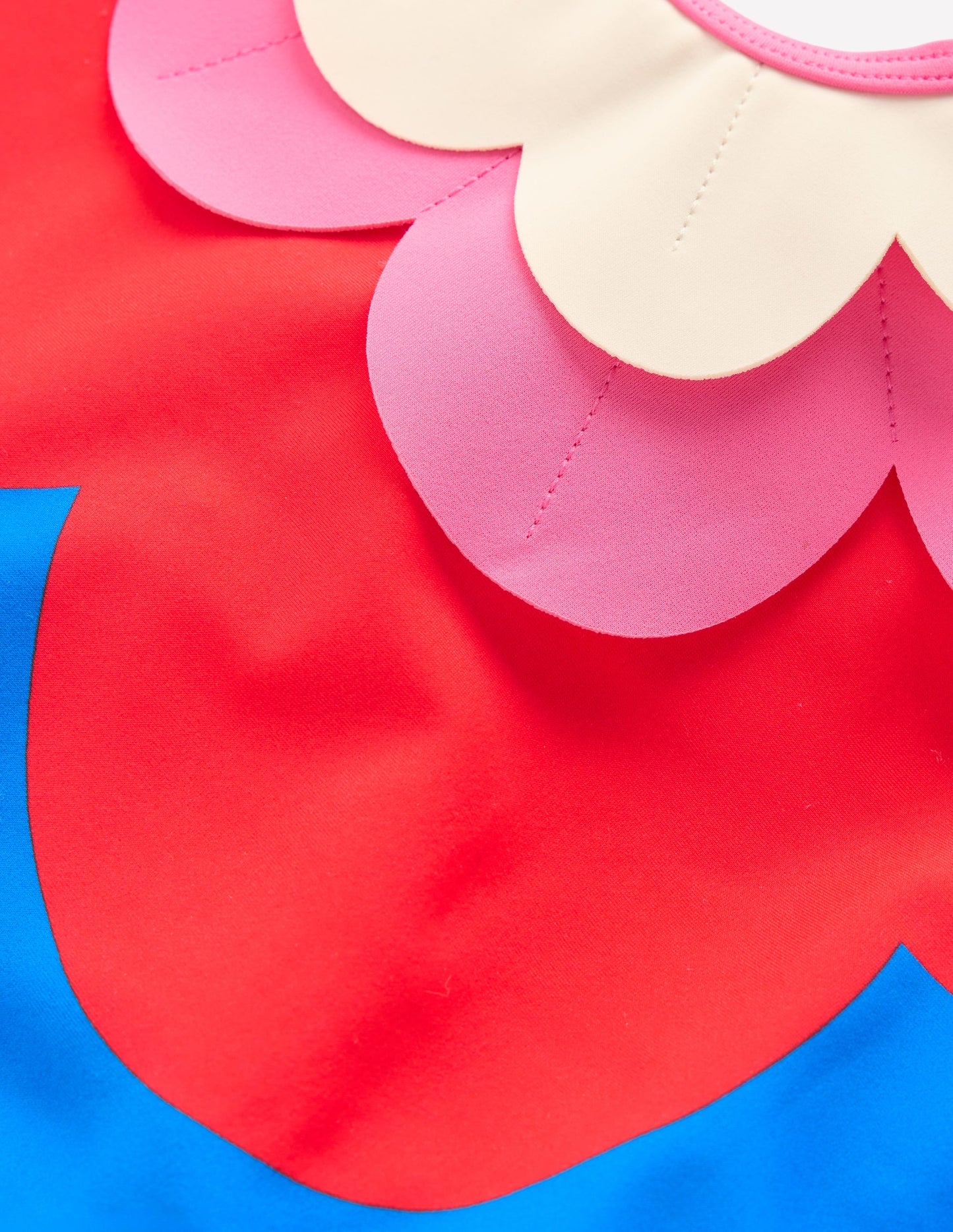 Badeanzug mit einem Träger und Applikation-Cut-out Blume