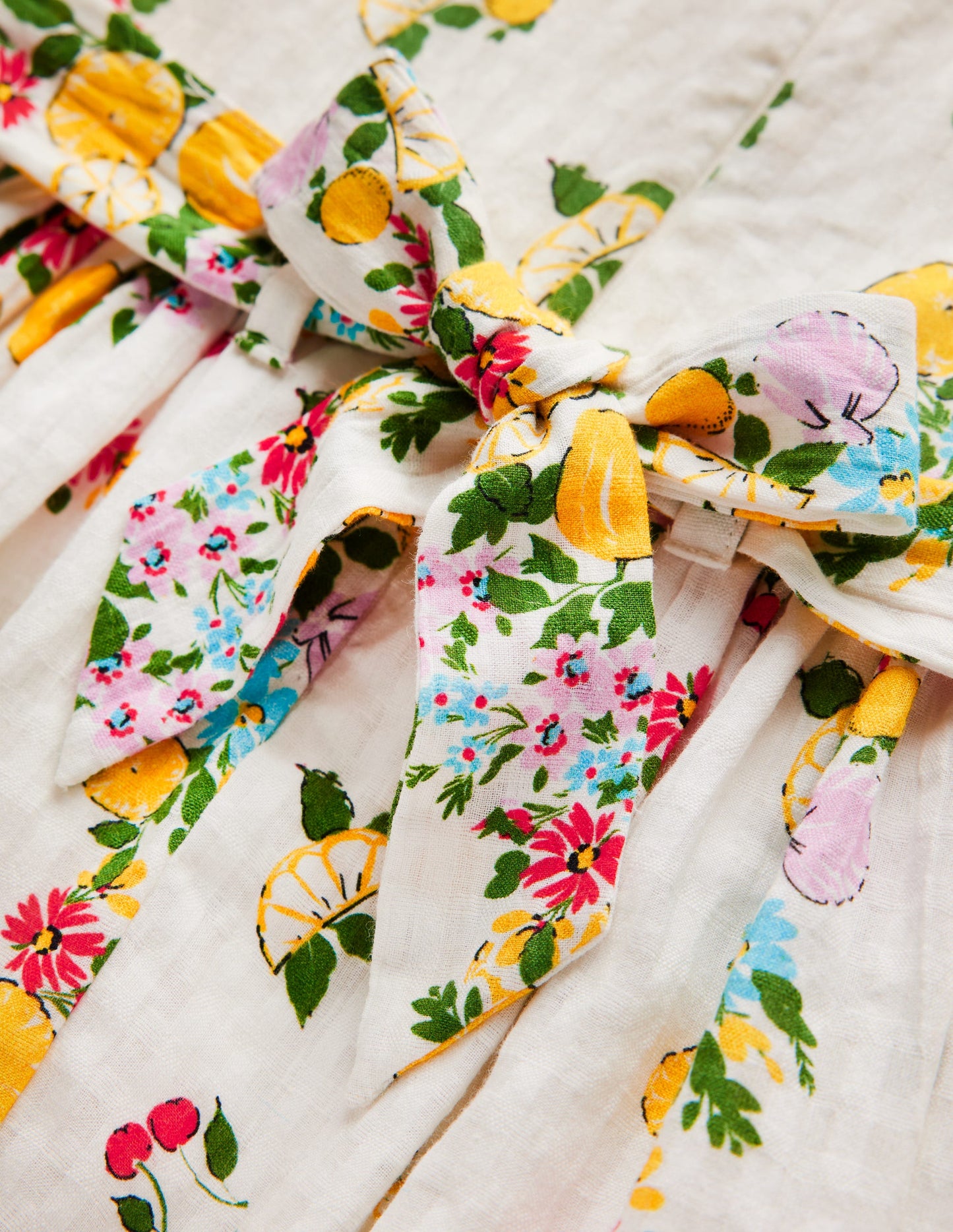 Schärpenkleid im Vintage-Stil-Sanftes Naturweiß Zitrone Blumenmuster