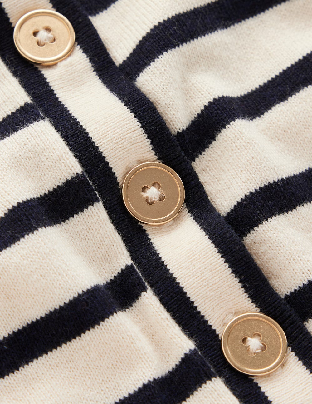 Liz Henley-T-Shirt-Naturweiß. Marineblau