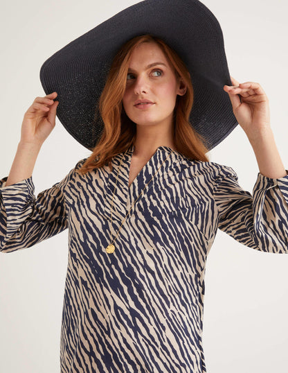 Sonnenhut-Marineblau-2