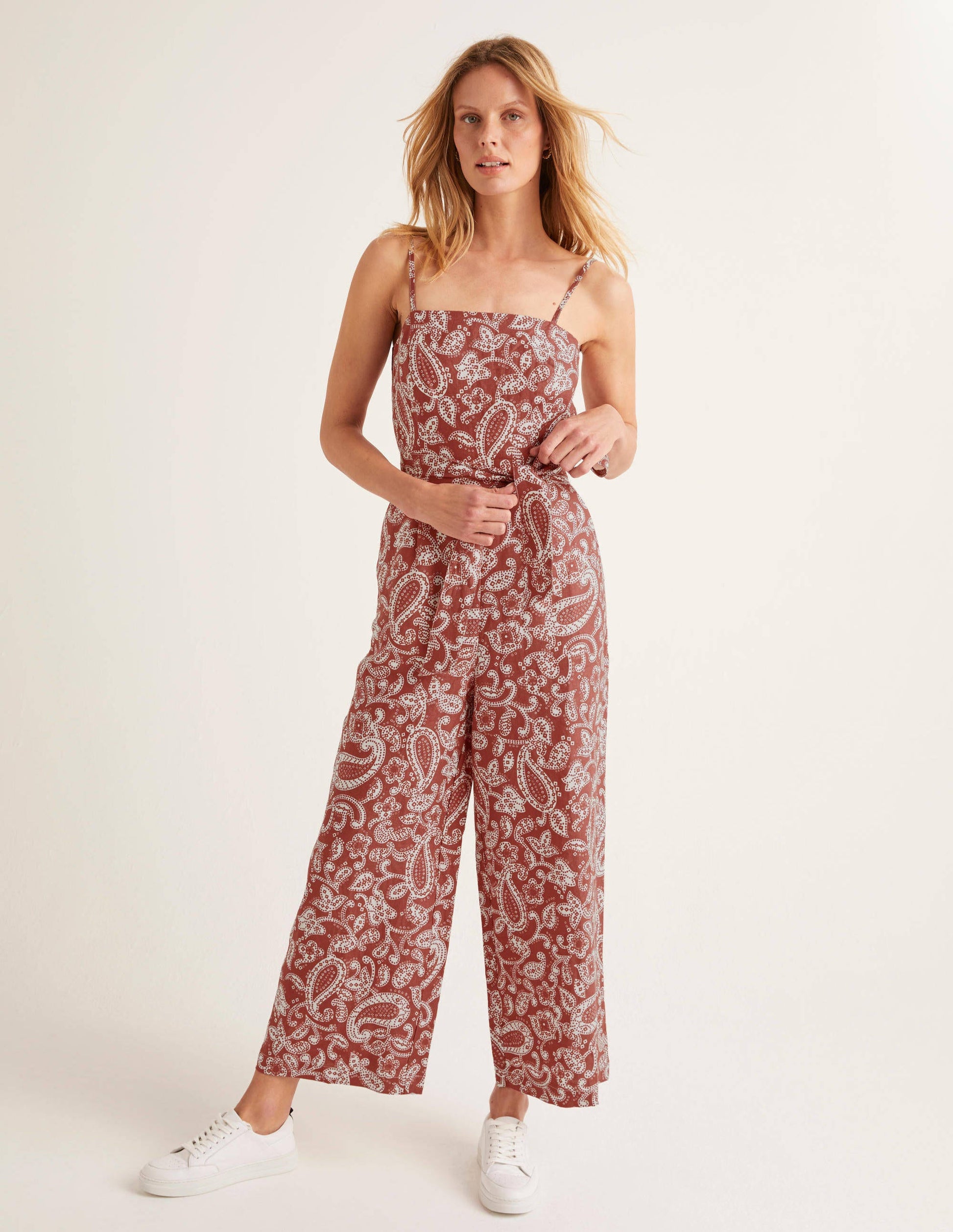 Colette Leinen-Jumpsuit-Rot, Paisley-Muster-4
