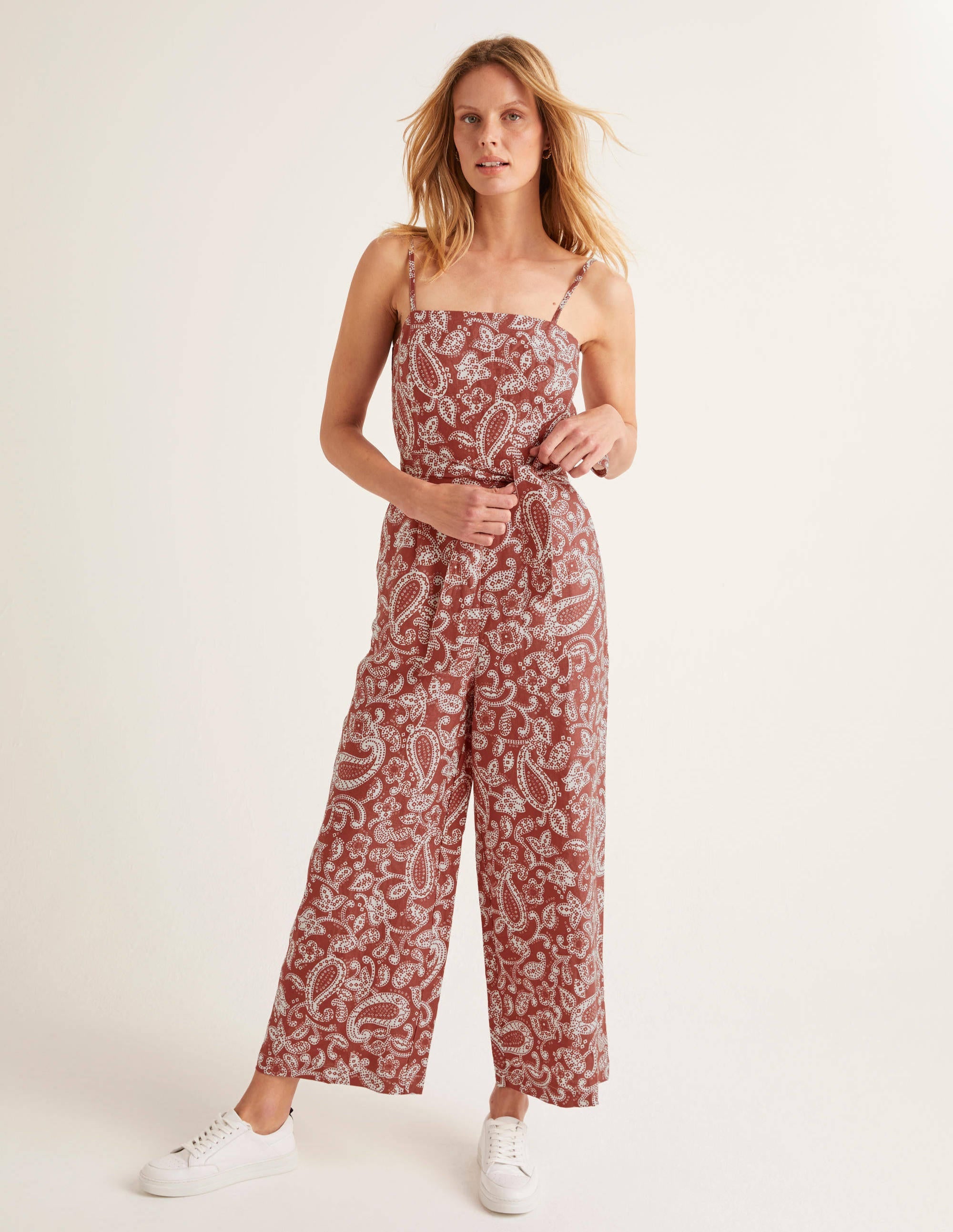Colette Leinen-Jumpsuit-Rot, Paisley-Muster - Image 4