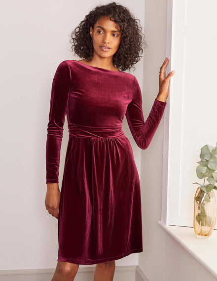 Abigail Samtkleid-Rubinrot
