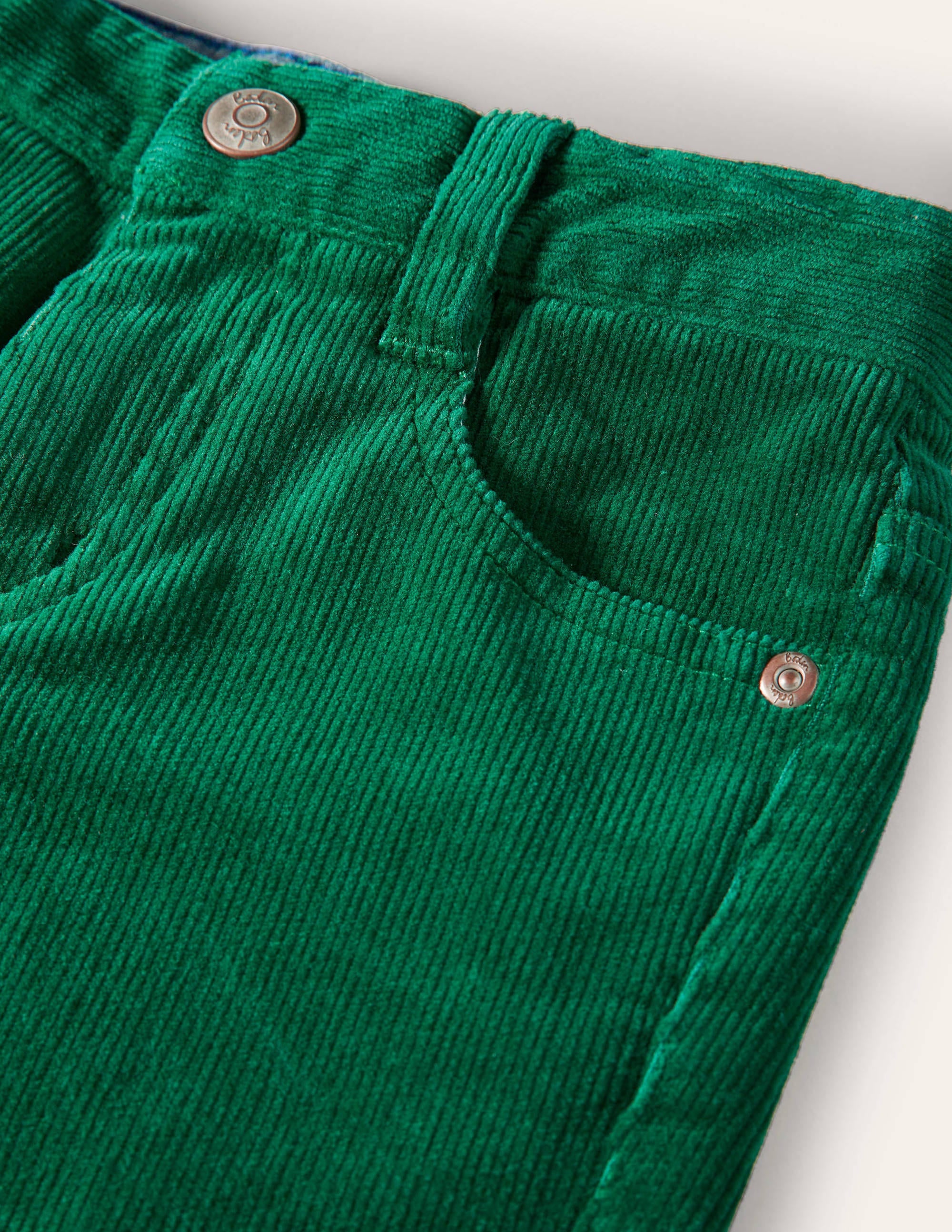 Schmal geschnittene Cord-Jeans mit Stretch-Waldgrün - Image 3