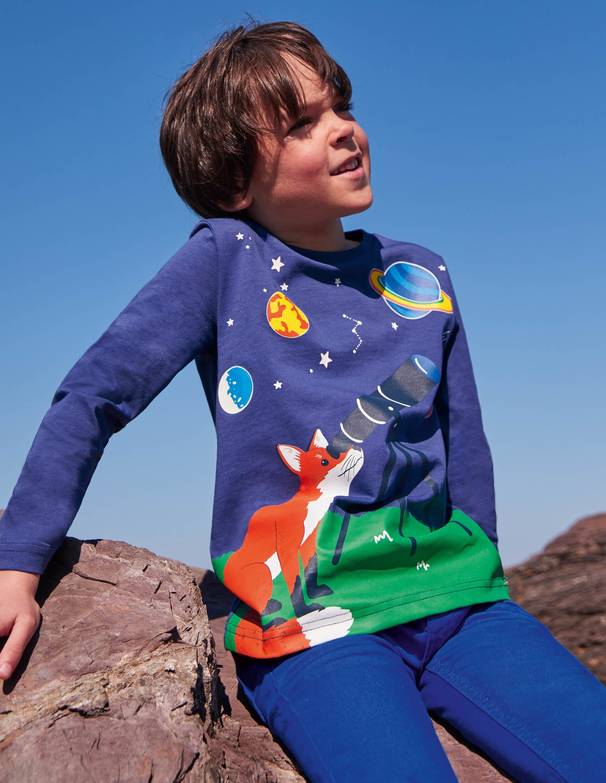Glow Adventure Scene T-shirt-Starboard Blue Fox Telescope - Image 5