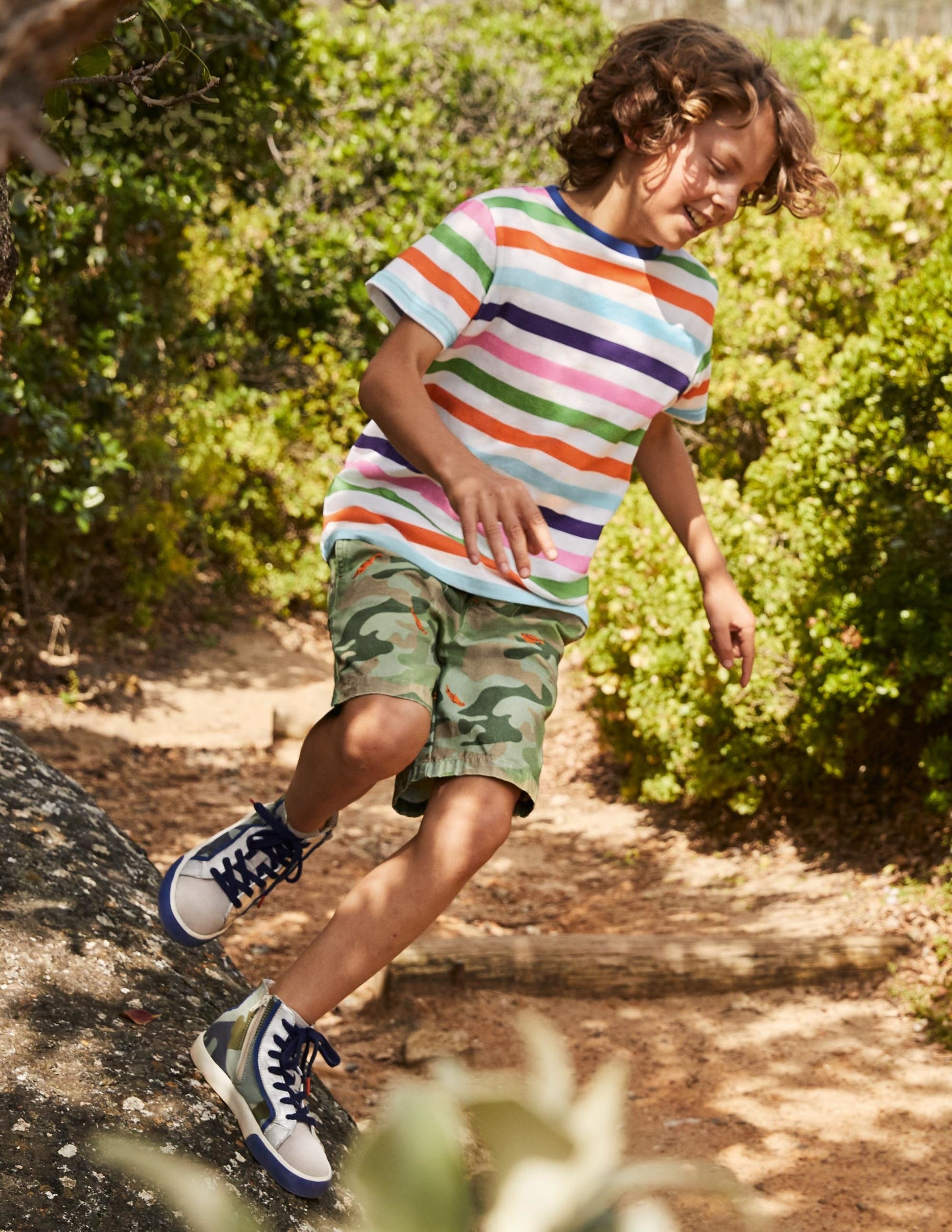 Shorts mit Tunnelzug zum Hineinschlüpfen-Grünes Camouflagemuster, Tiere-4