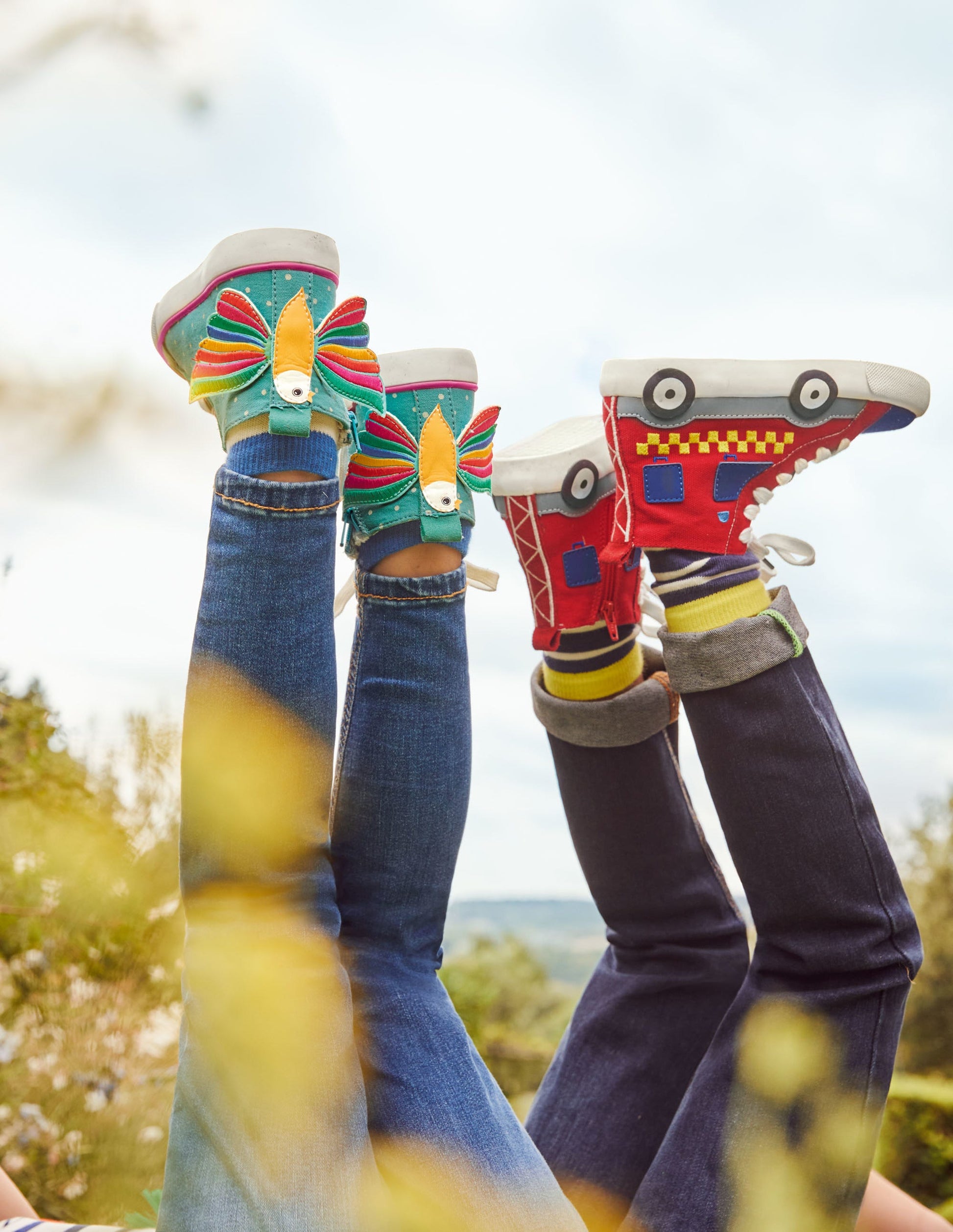 Fröhliche hochgeschnittene Turnschuhe-Bachblau, Regenbogen-Vogel-4