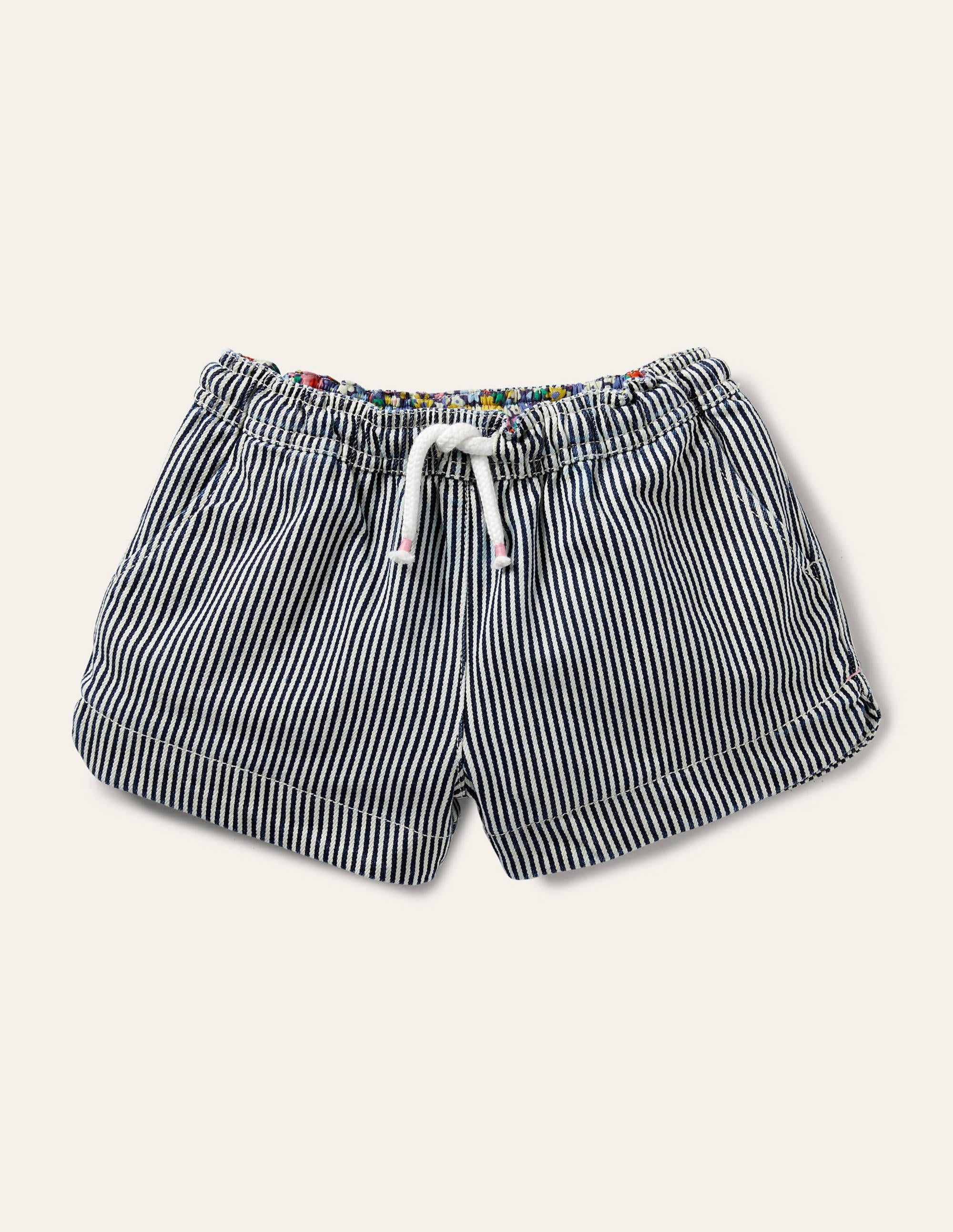 Shorts mit Herztaschen-Indigoblau/Naturfarben, Feine Streifen - Image 1