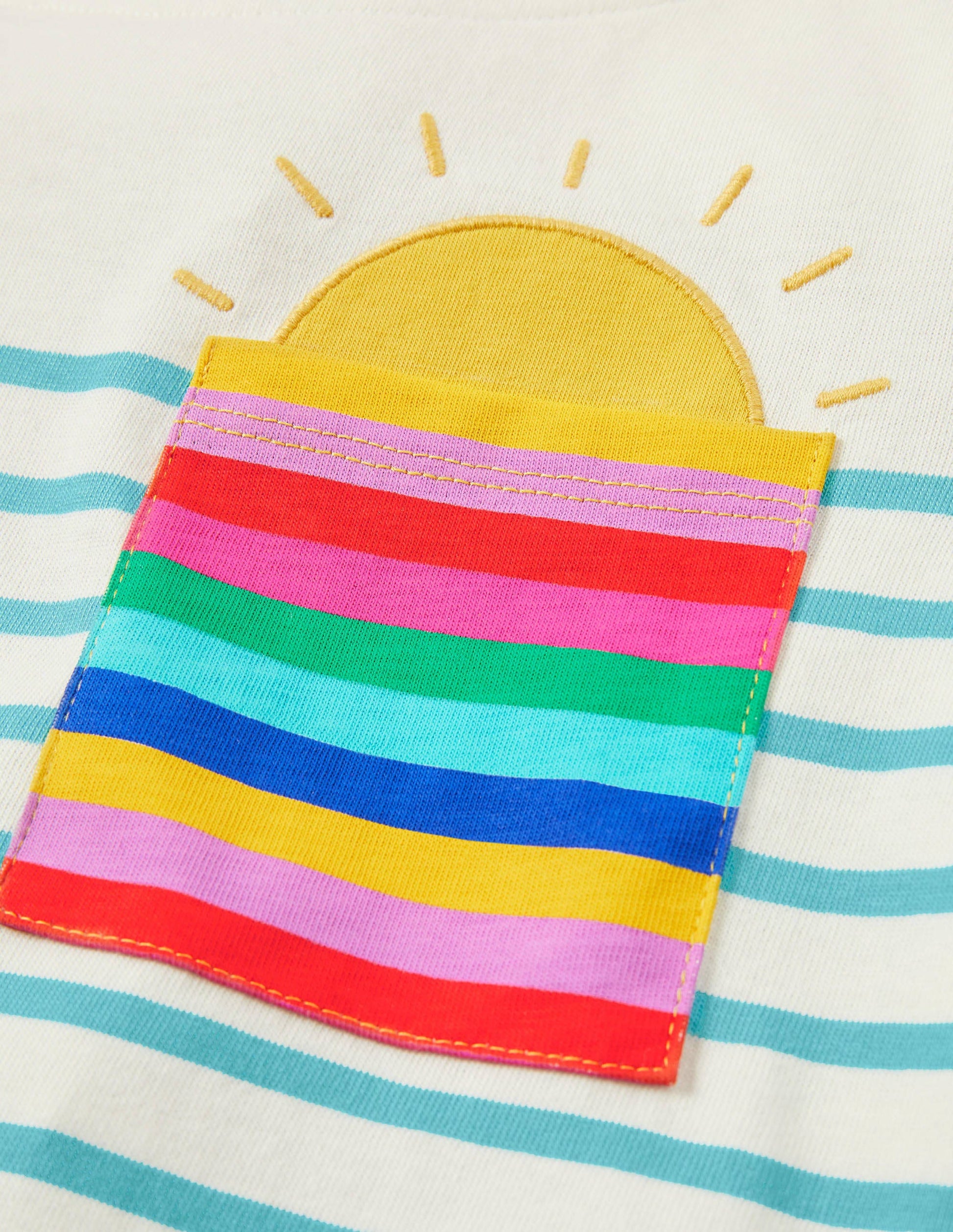 Kurzärmliges Bretonshirt-Naturweiß/Blau, Regenbogentasche-3