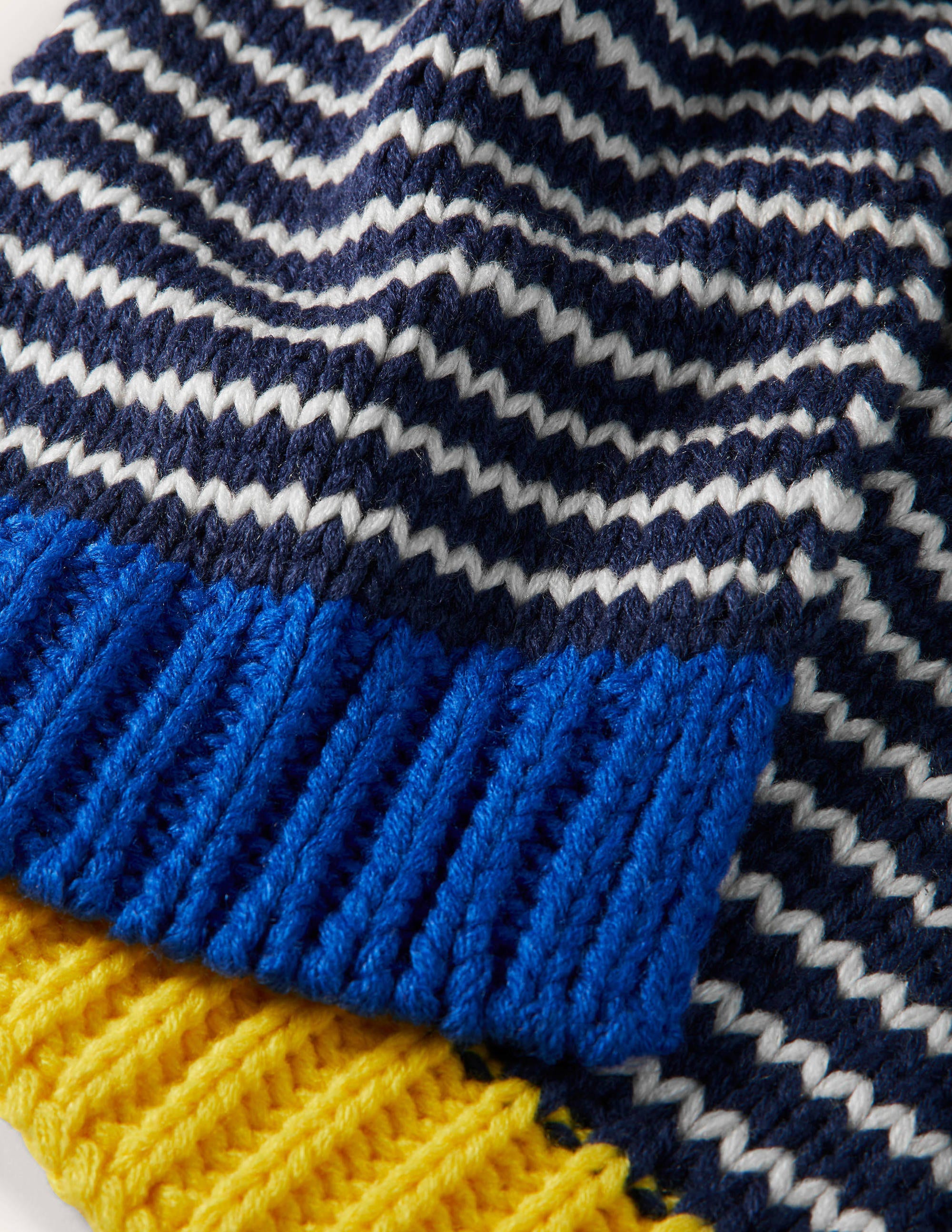 Écharpe rayée en maille-Bleu marine universitaire/ivoire - Image 1