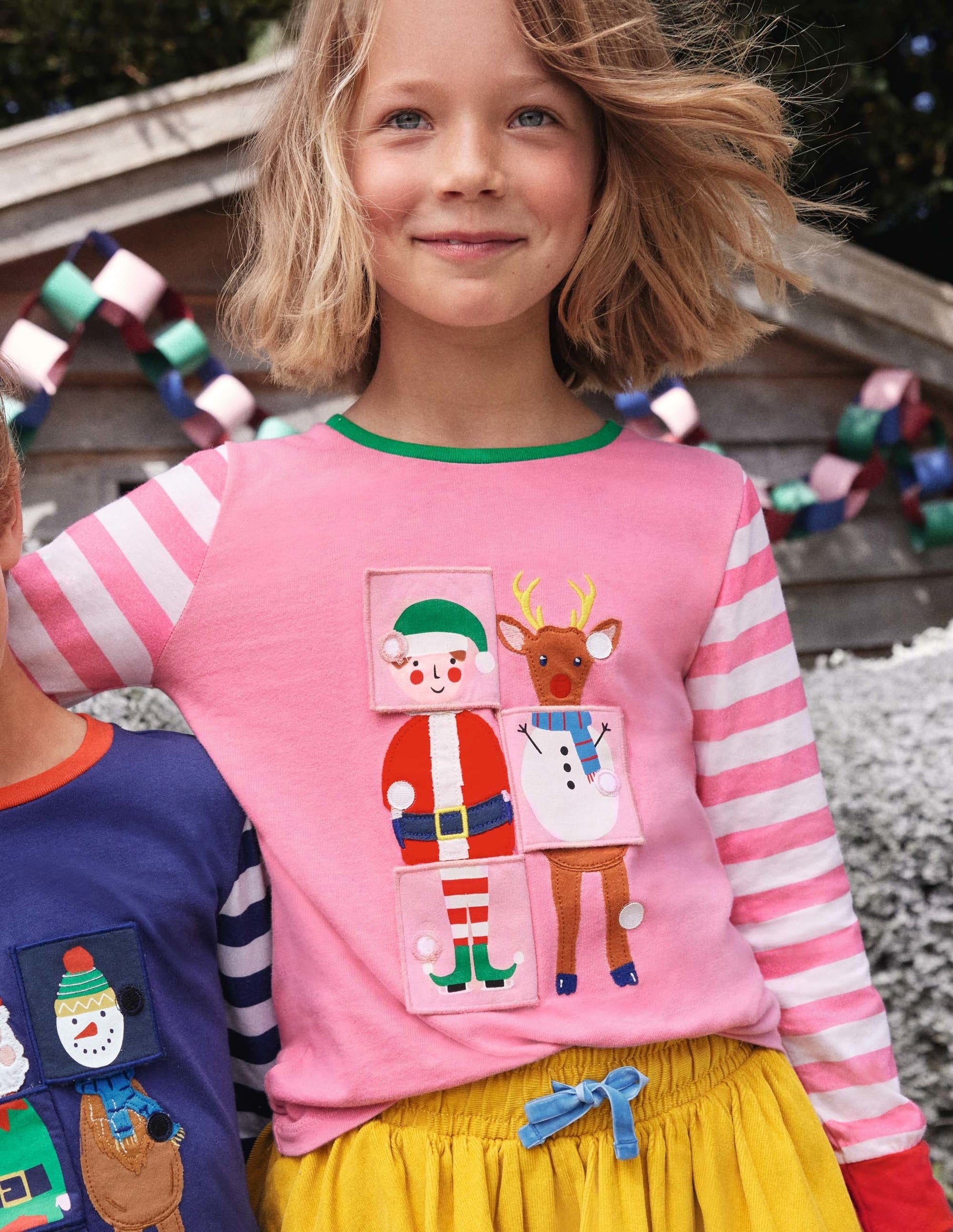 Festliches Oberteil mit Daumenkinomotiv-Helles Blütenrosa, Festliches Muster-3