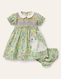 Nostalgisches gewebtes Smokkleid-Bunt, Vintage-Blumenbeet