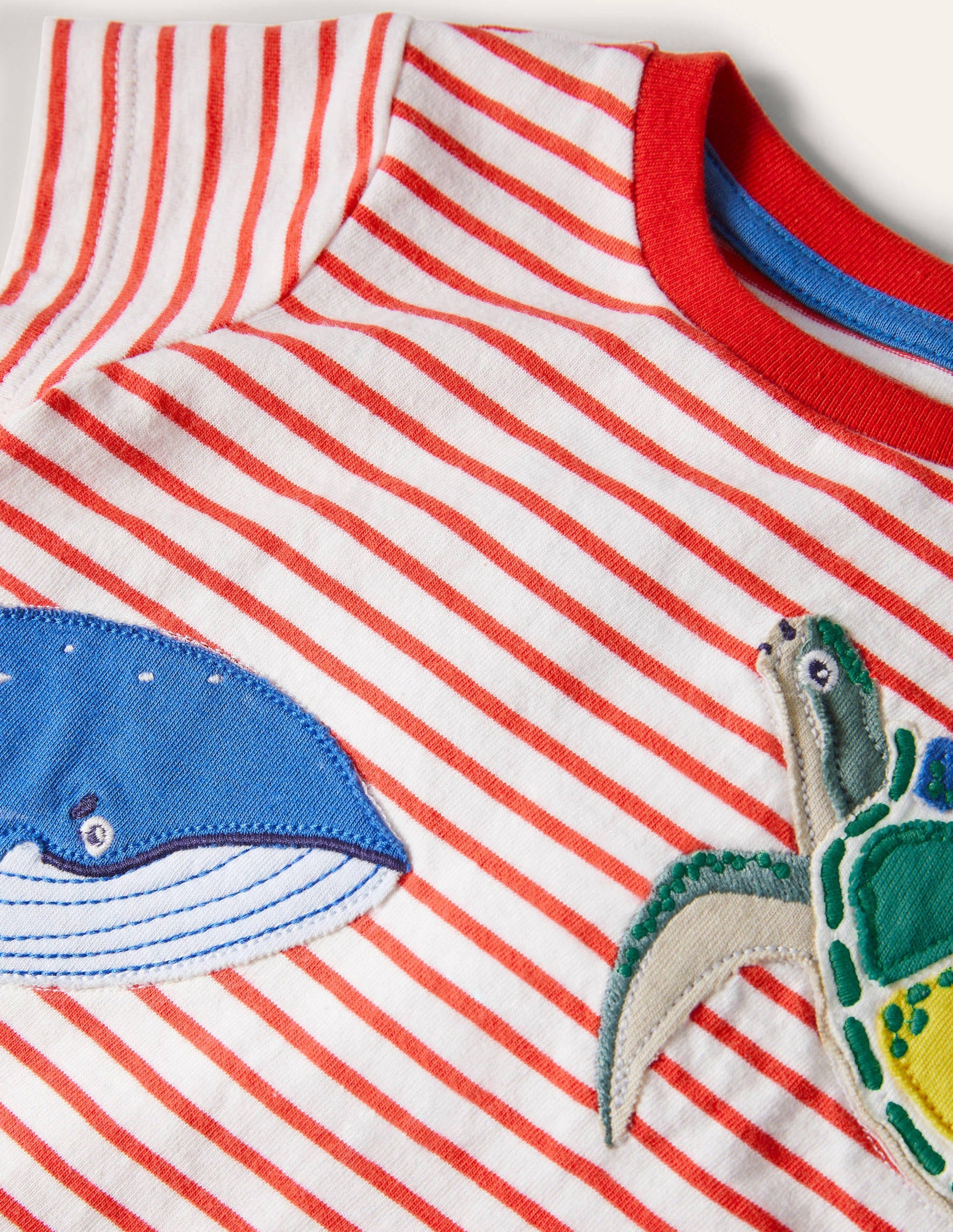 T-shirt rayé motif animaux curieux-Motif sous-marin ivoire/rouge-3