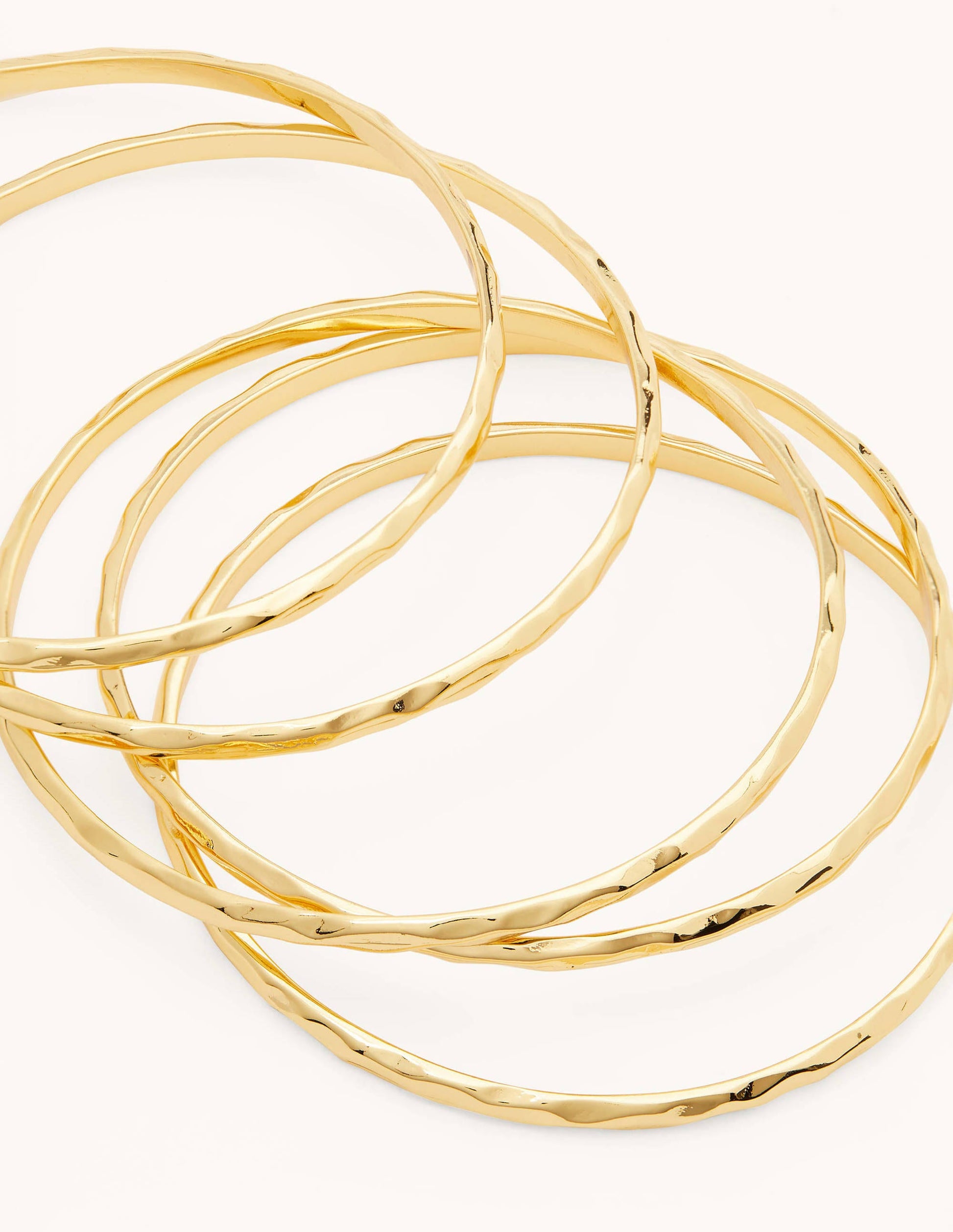 Gehämmerte Armreife-Gold-2