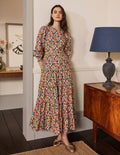 Maxikleid mit Stufen-Kirschrot, Bunte Gänseblümchen