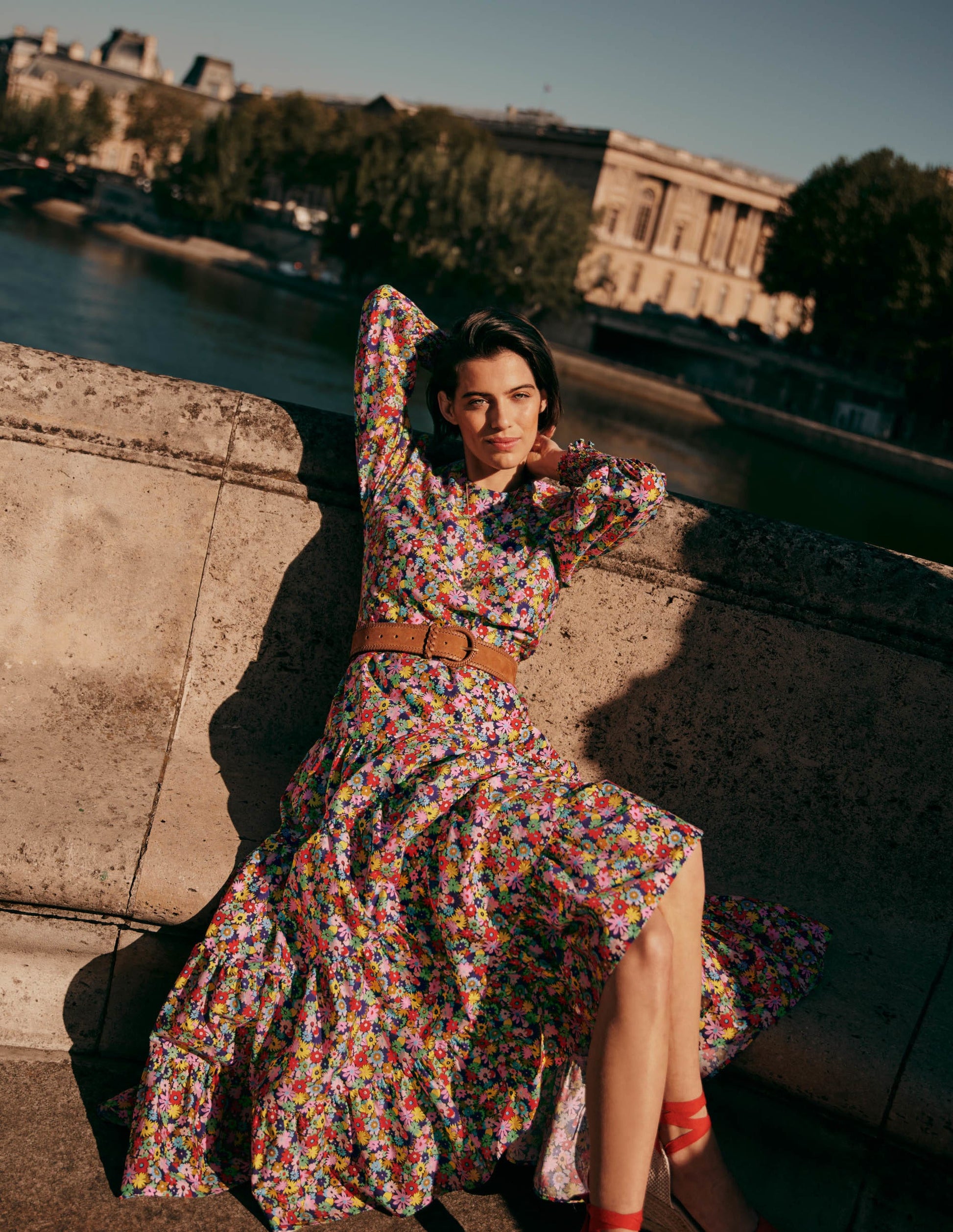 Maxikleid mit Stufen-Kirschrot, Bunte Gänseblümchen-5