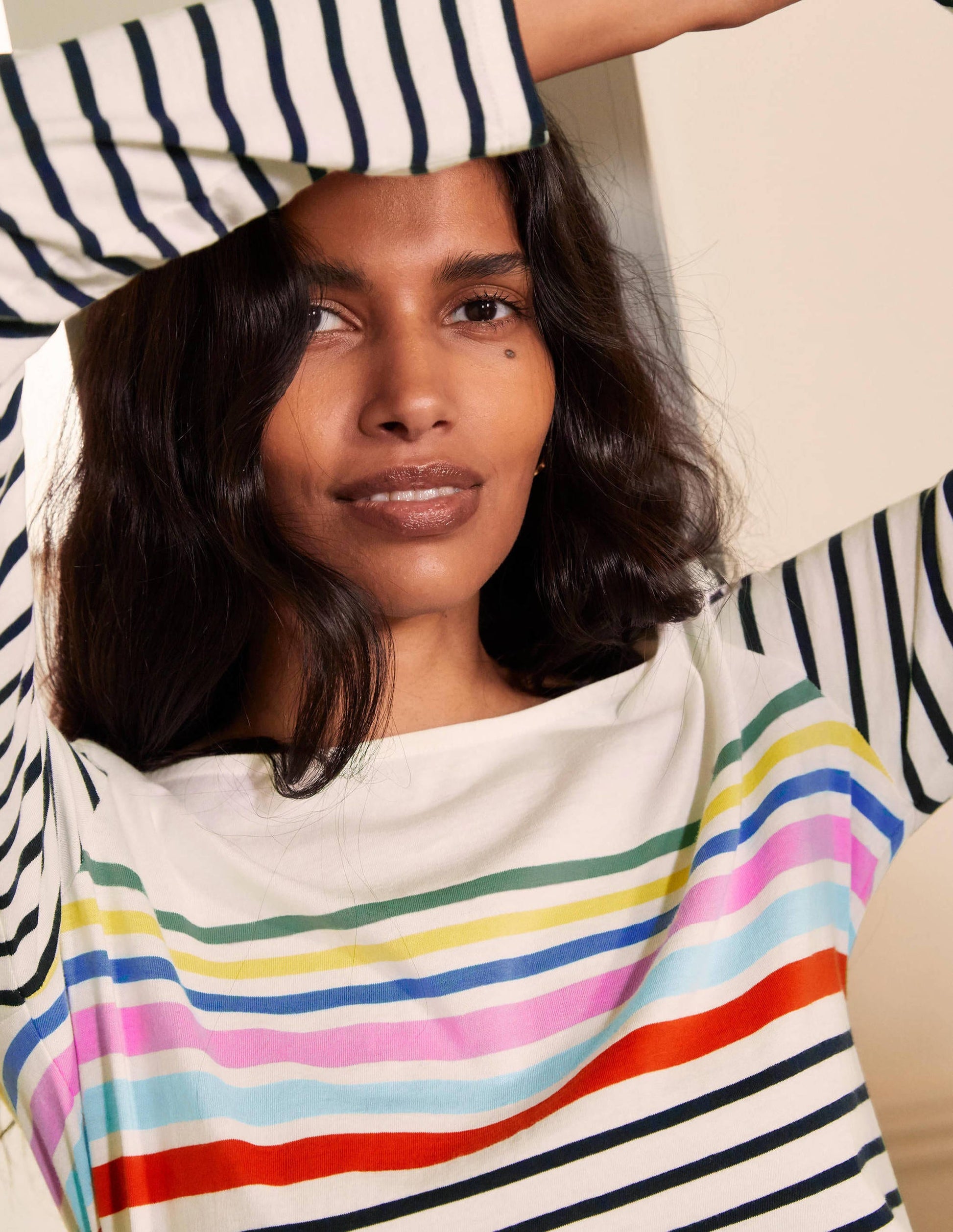 Langärmliges Bretonshirt-Regenbogen auf der Brust-2