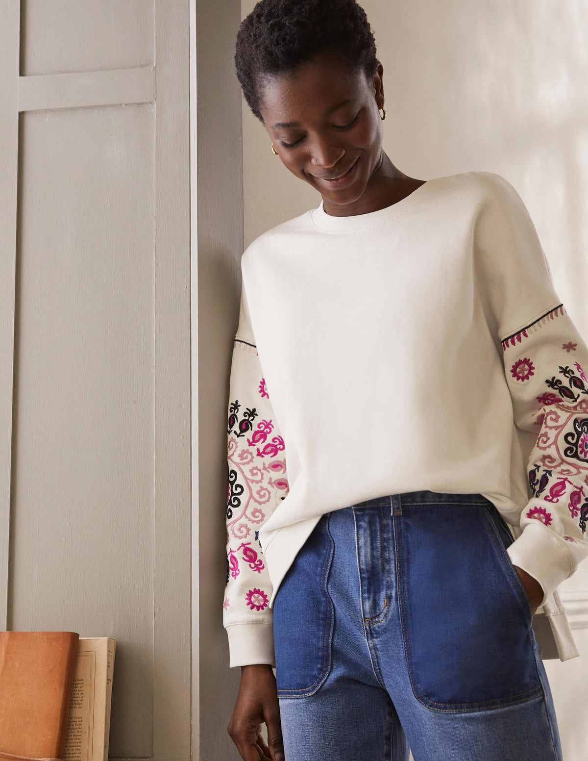 Jasmine Sweatshirt-Naturweiß/Bunt, Stickerei - Image 1